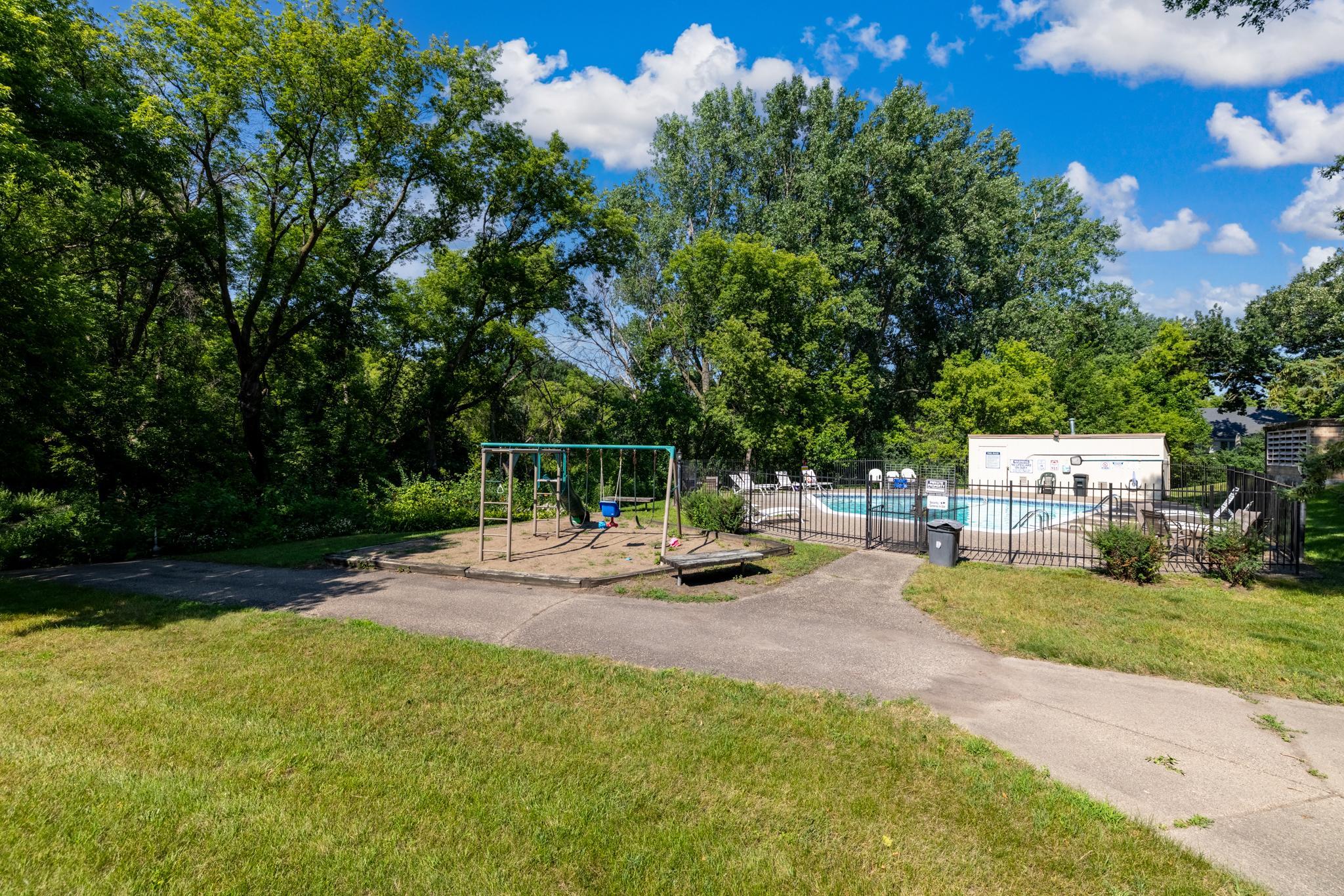 2nd image of 1855 Silver Bell Rd, Saint Paul, MN 55122