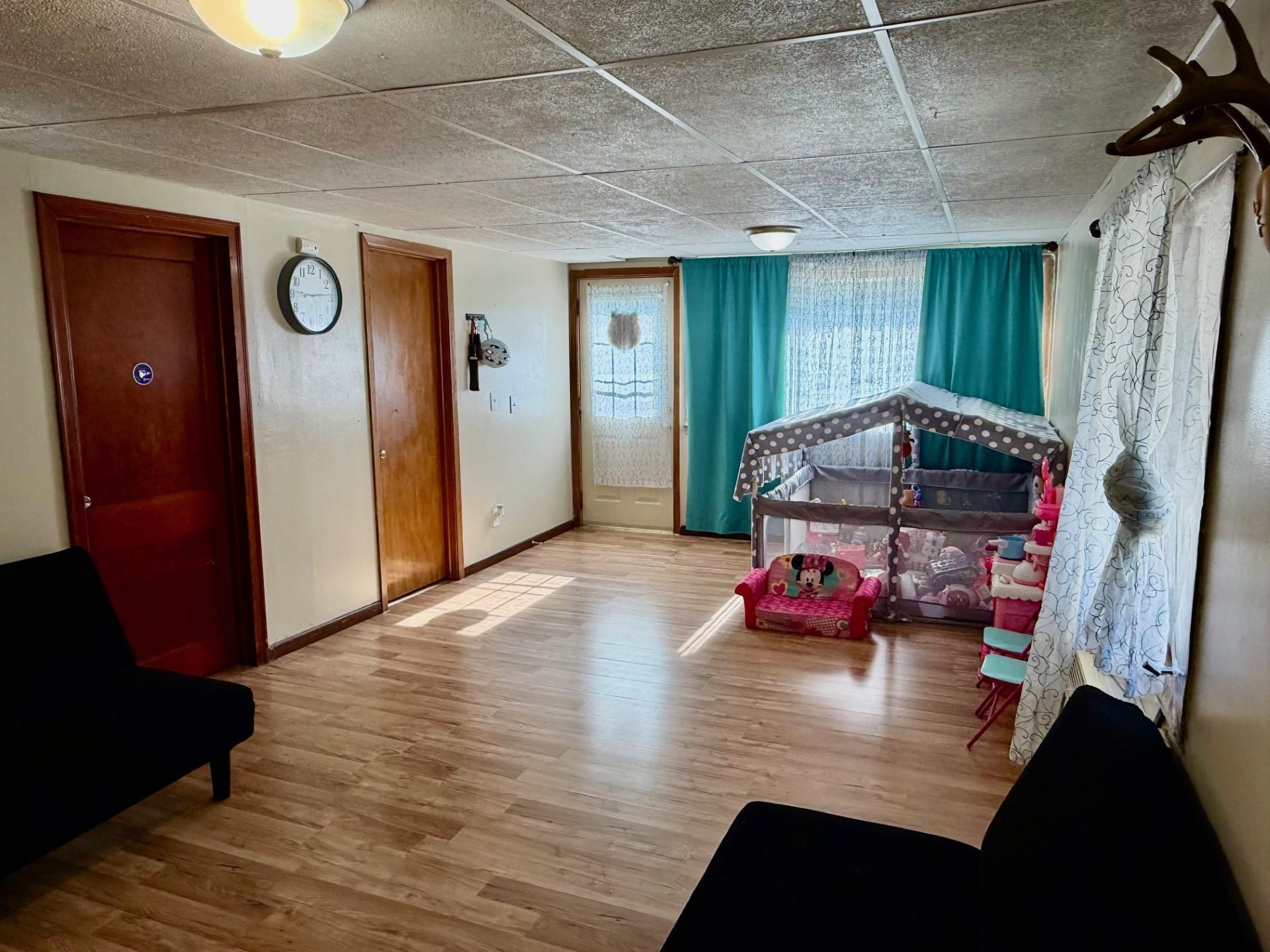 5th image of 1215 Douglas Ave, Worthington, MN 56187 | MLS# 7111821