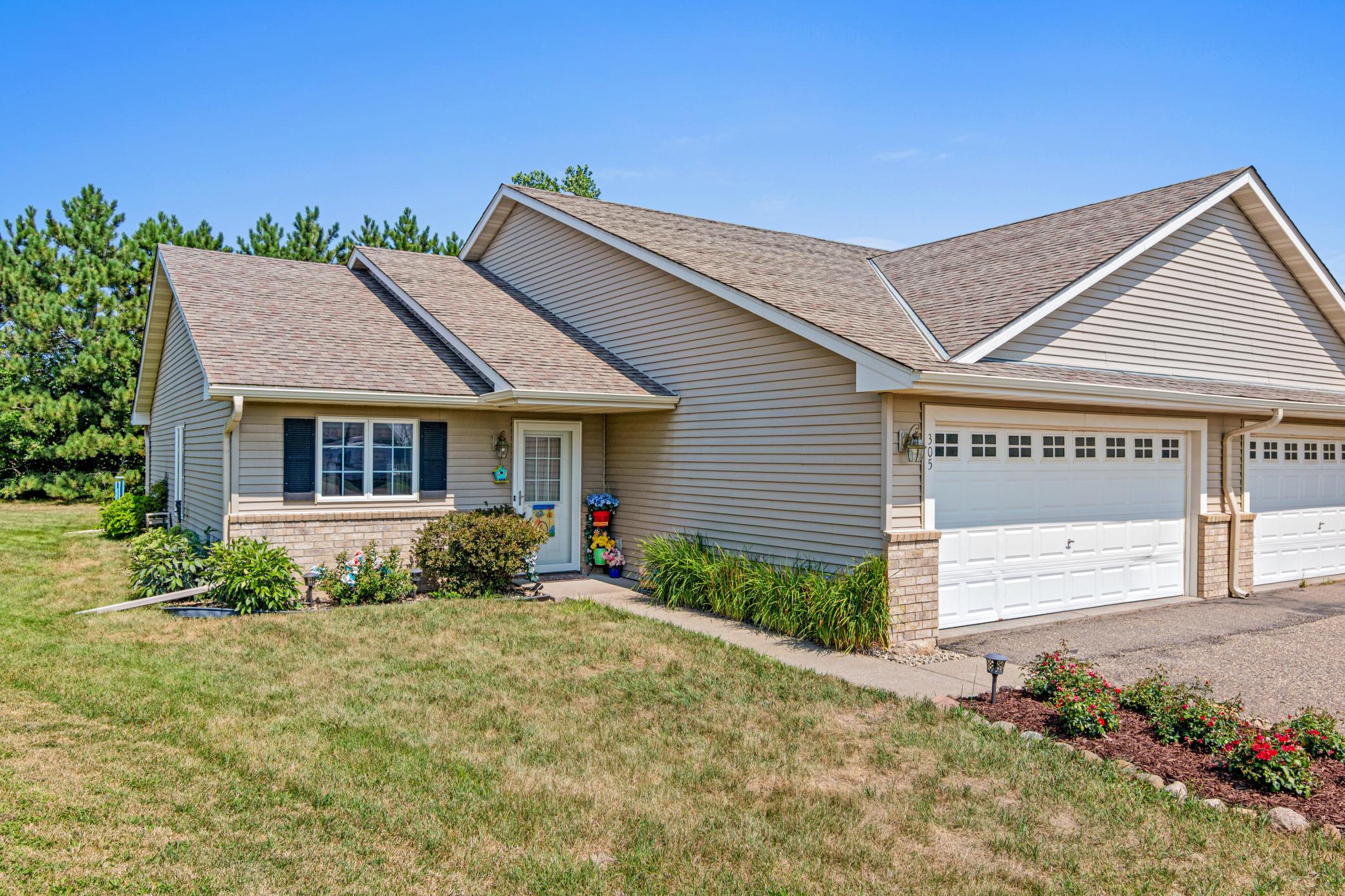 4th image of 305 Wildwood Cir, Roberts, WI 54023 | MLS# 7111827