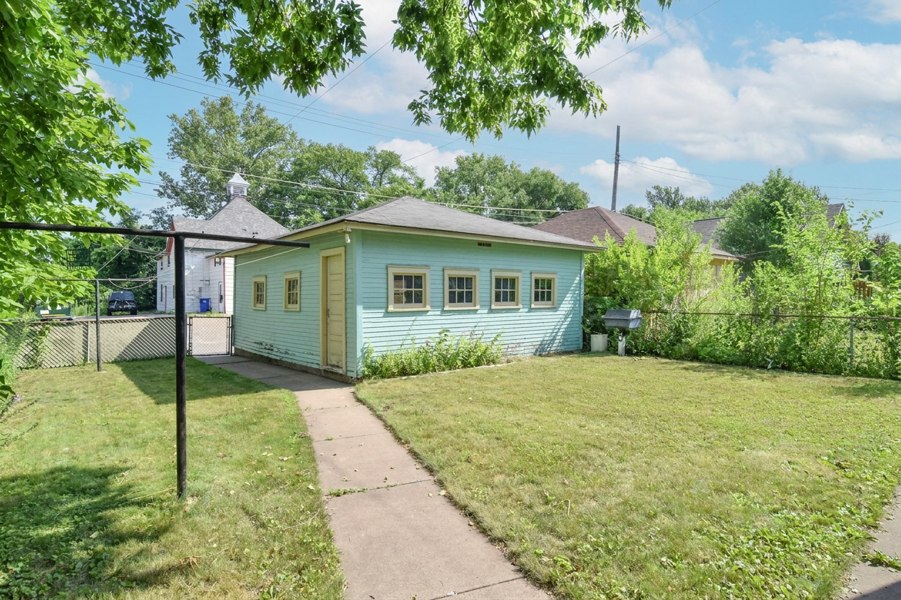 3rd image of 715 Margaret St, Saint Paul, MN 55106 | MLS# 7111835