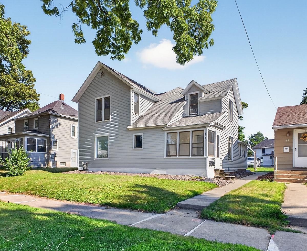 1st image of 215 6th St Nw, Rochester, MN 55901 | MLS# 7111855