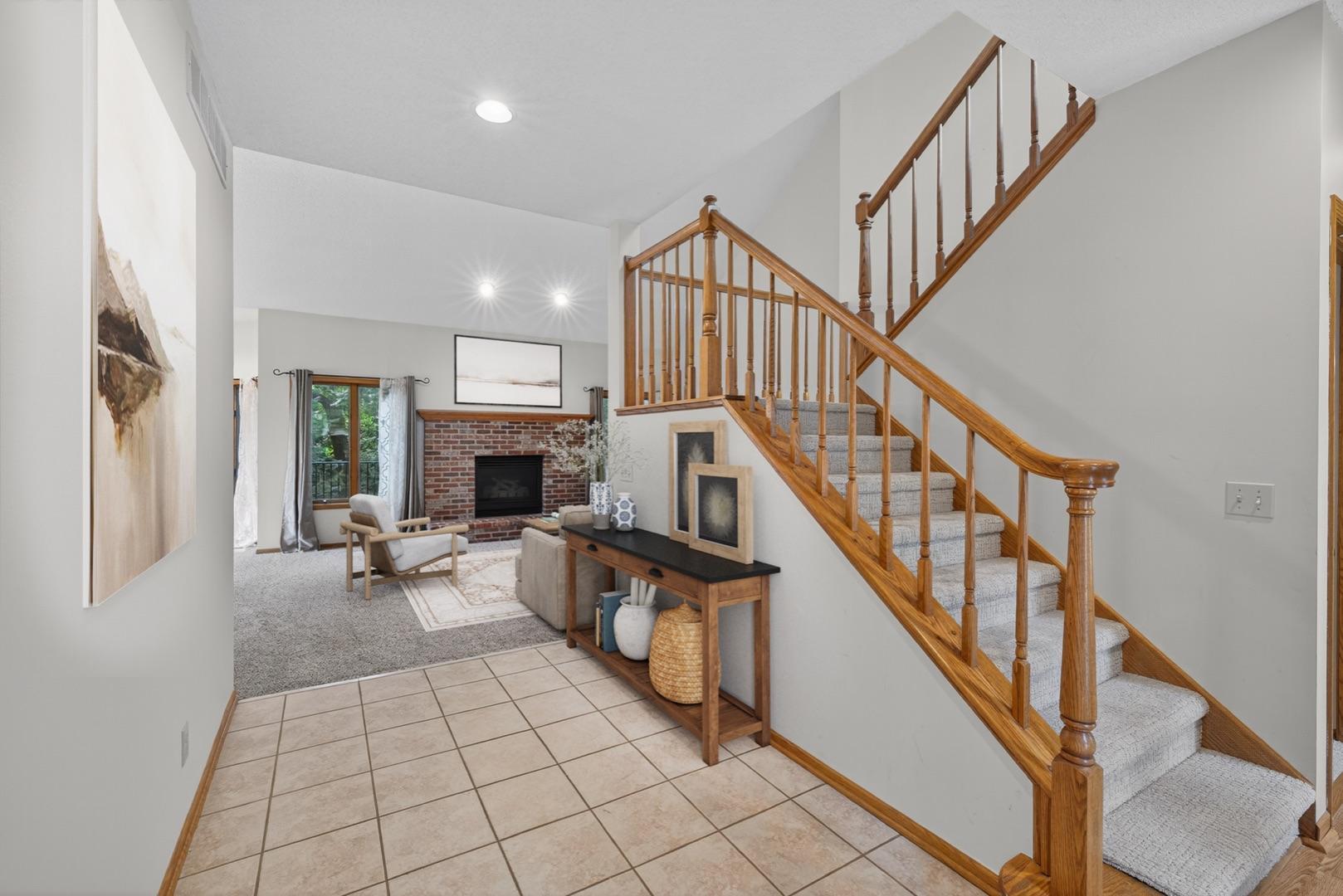 4th image of 2032 Fox Valley Dr Sw, Rochester, MN 55902 | MLS# 7111858