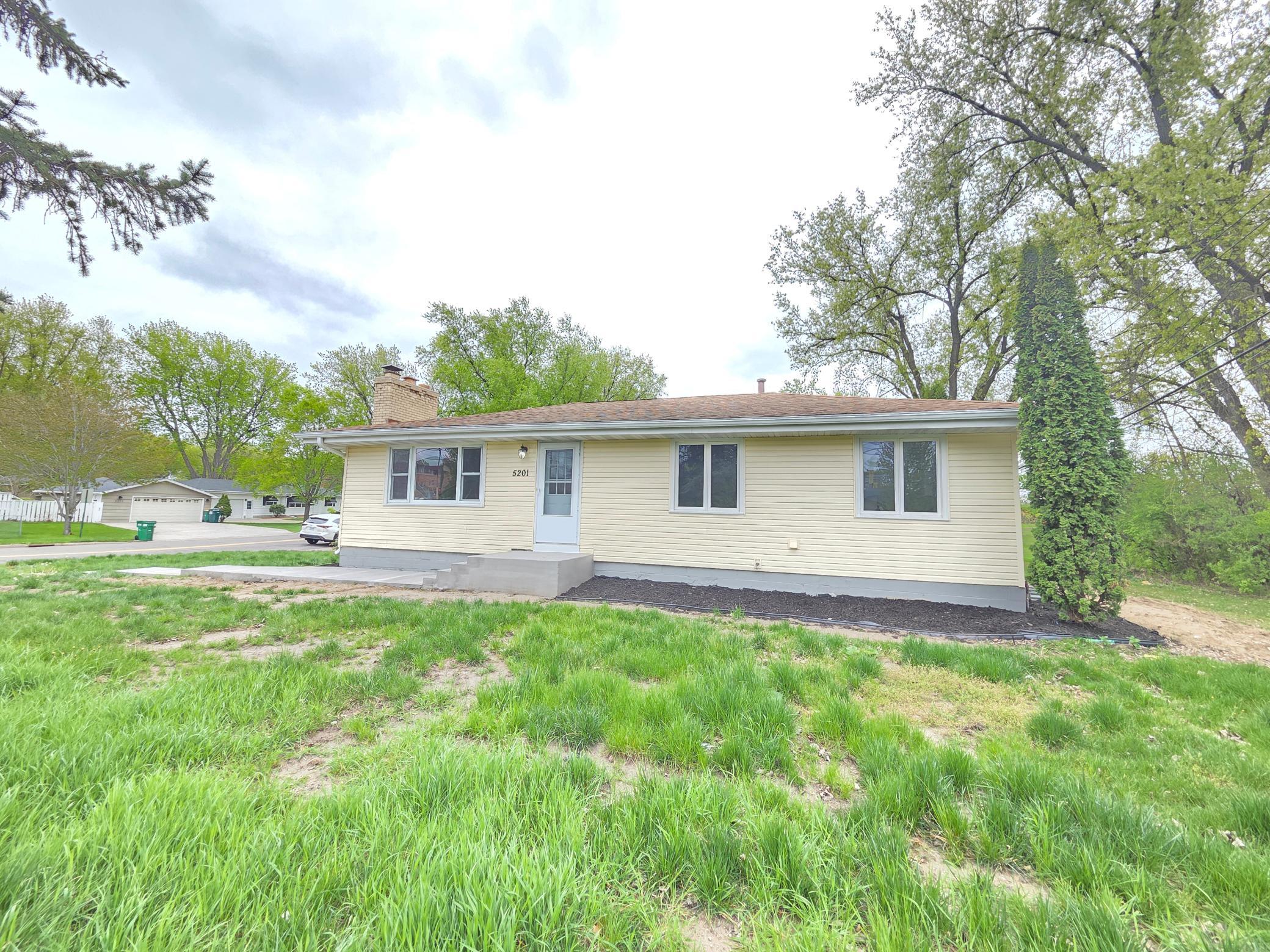 1st image of 5201 W 84th St, Minneapolis, MN 55437 | MLS# 7111940