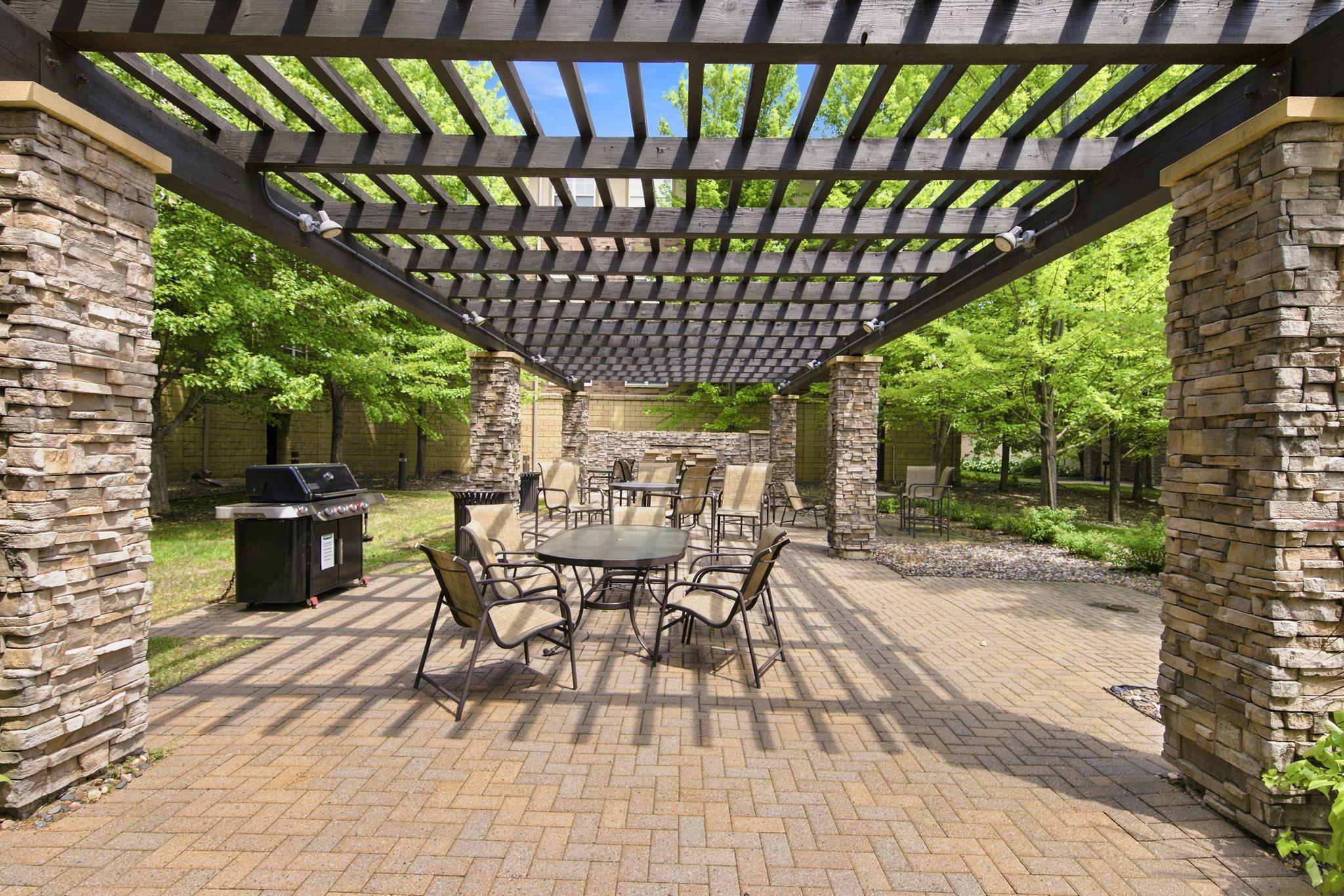 Homes for sale in Eden Prairie, MN | 13570 Technology Dr #2203, Eden Prairie, MN 55344 | MLS# 7111950