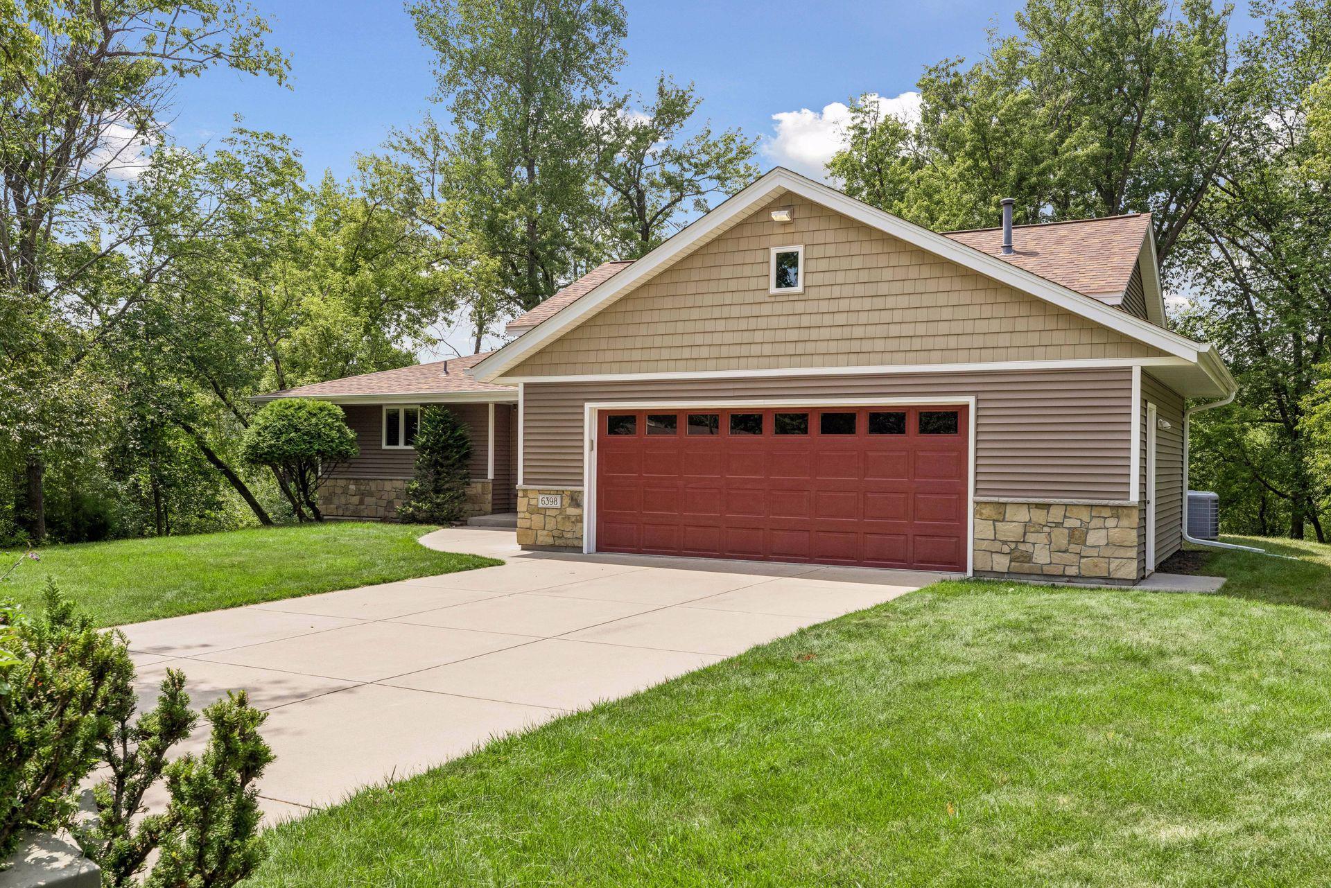 2nd image of 6398 47th St N, Saint Paul, MN 55128 | MLS# 7111952