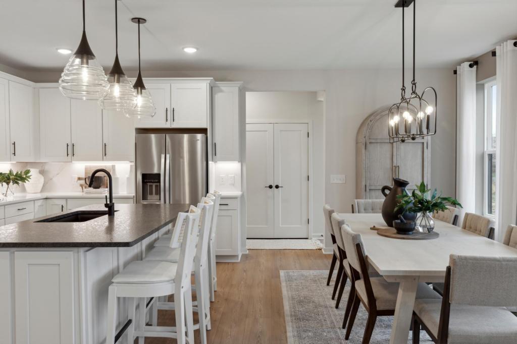 3rd image of 4602 Island Park Bay, Saint Paul, MN 55129 | MLS# 7111965