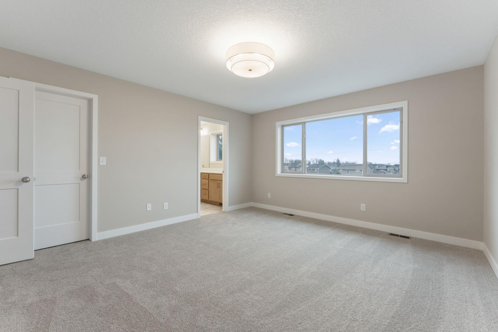31st image of 17994 Hidden Creek Trl, Lakeville, MN 55044 | MLS# 7111987