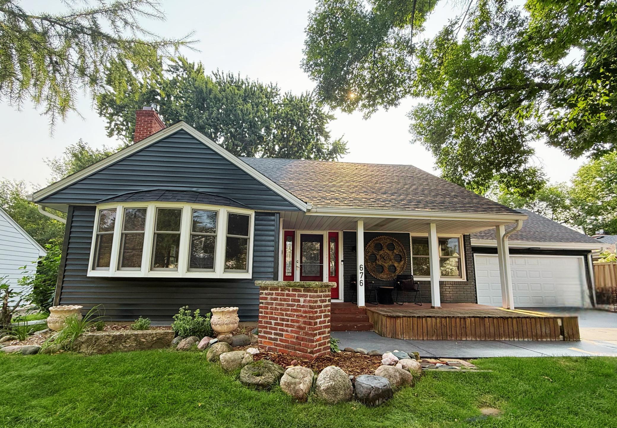 1st image of 676 Howell St S, Saint Paul, MN 55116 | MLS# 7112085