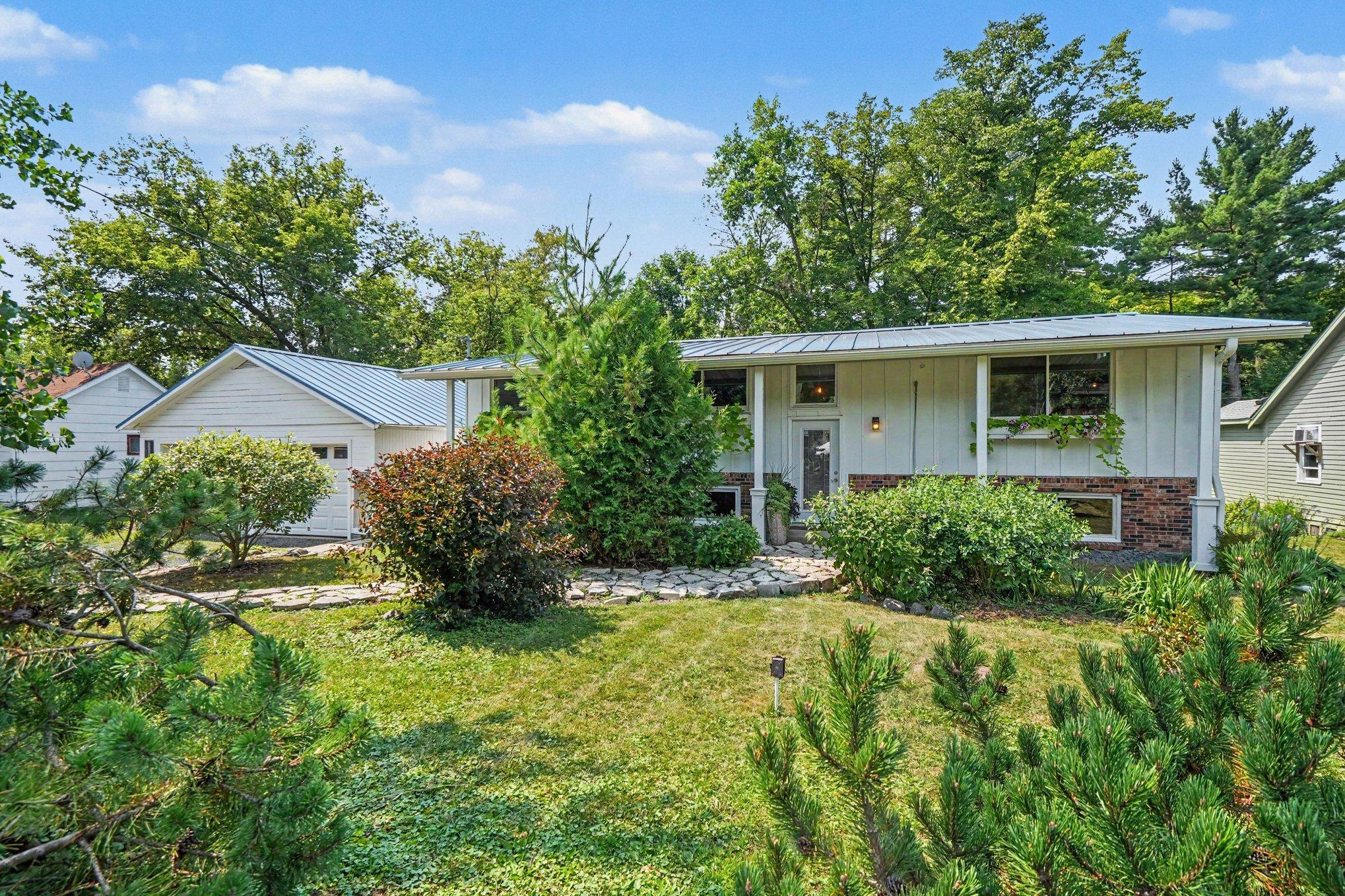 4th image of 813 N Hamilton St, Saint Croix Falls, WI 54024 | MLS# 7112088