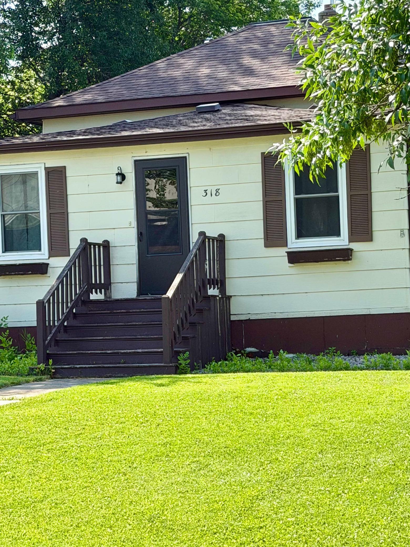 3rd image of 318 2Nd St Se, Hallock, MN 56728 | MLS# 7112090
