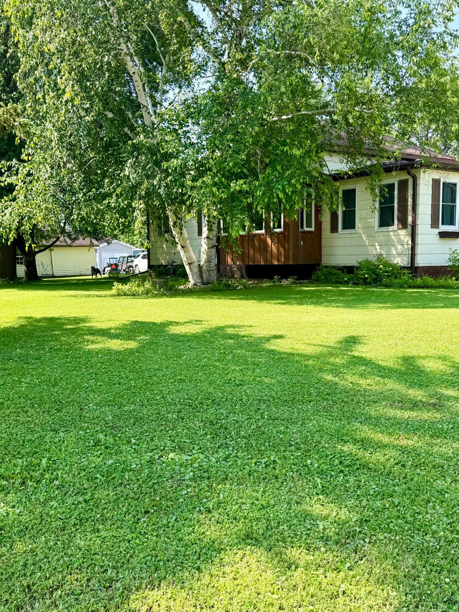 4th image of 318 2Nd St Se, Hallock, MN 56728 | MLS# 7112090