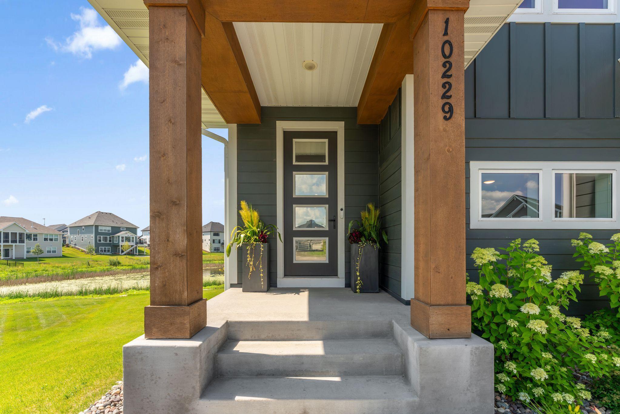 3rd image of 10229 Queensland Ln N, Maple Grove, MN 55311 | MLS# 7112159