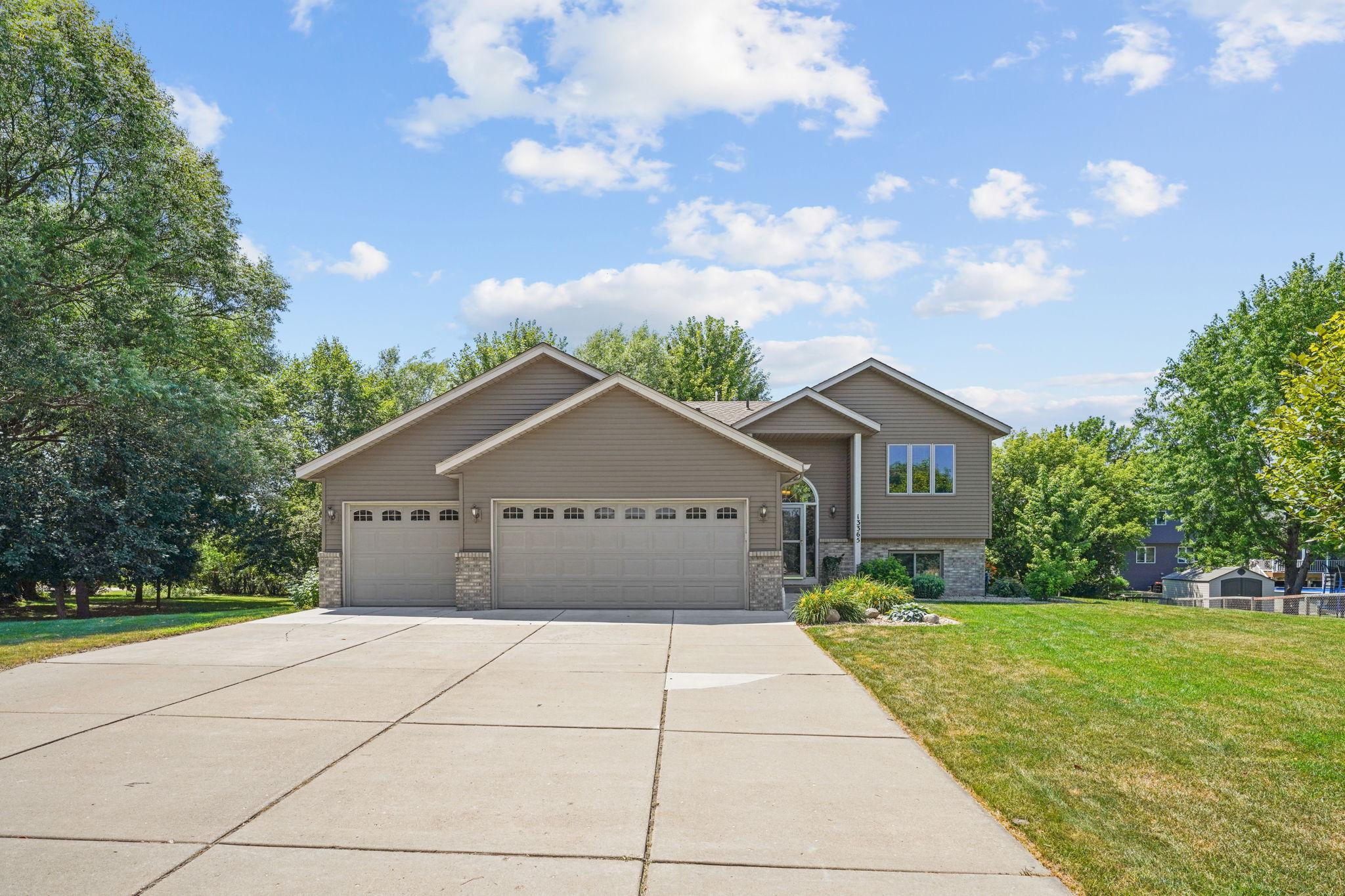 2nd image of 13365 Zachman Ct, Rogers, MN 55374 | MLS# 7112179