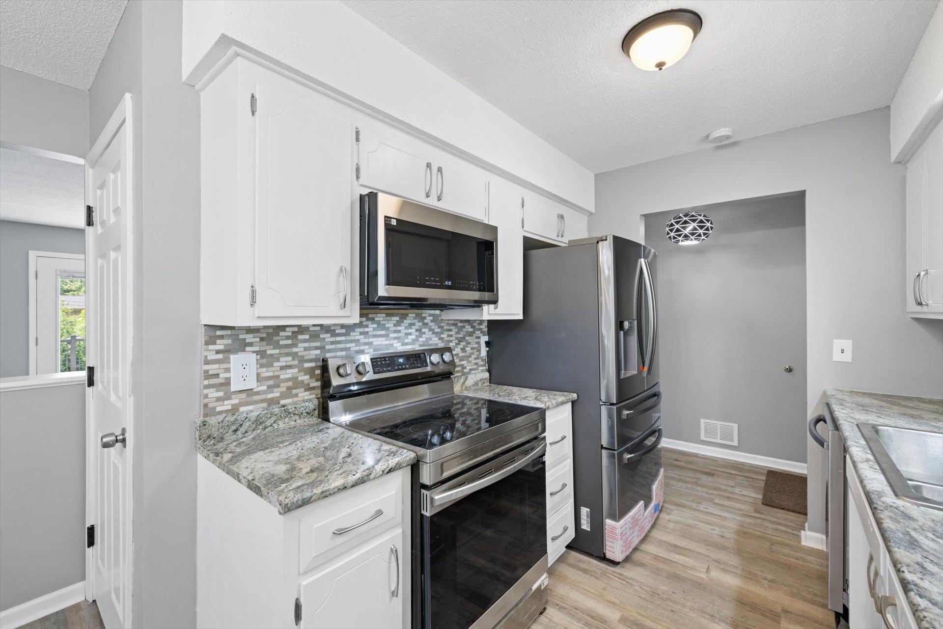 1st image of 8941 48th Ave N, New Hope, MN 55428 | MLS# 7112183