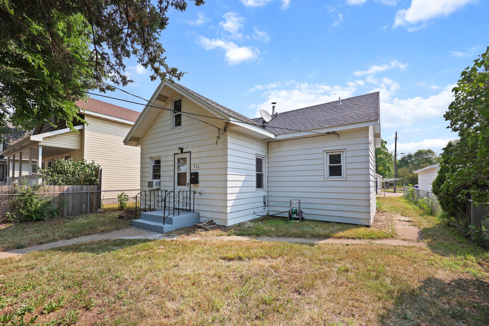 1st image of 220 33rd Ave N, Saint Cloud, MN 56303 | MLS# 7112186