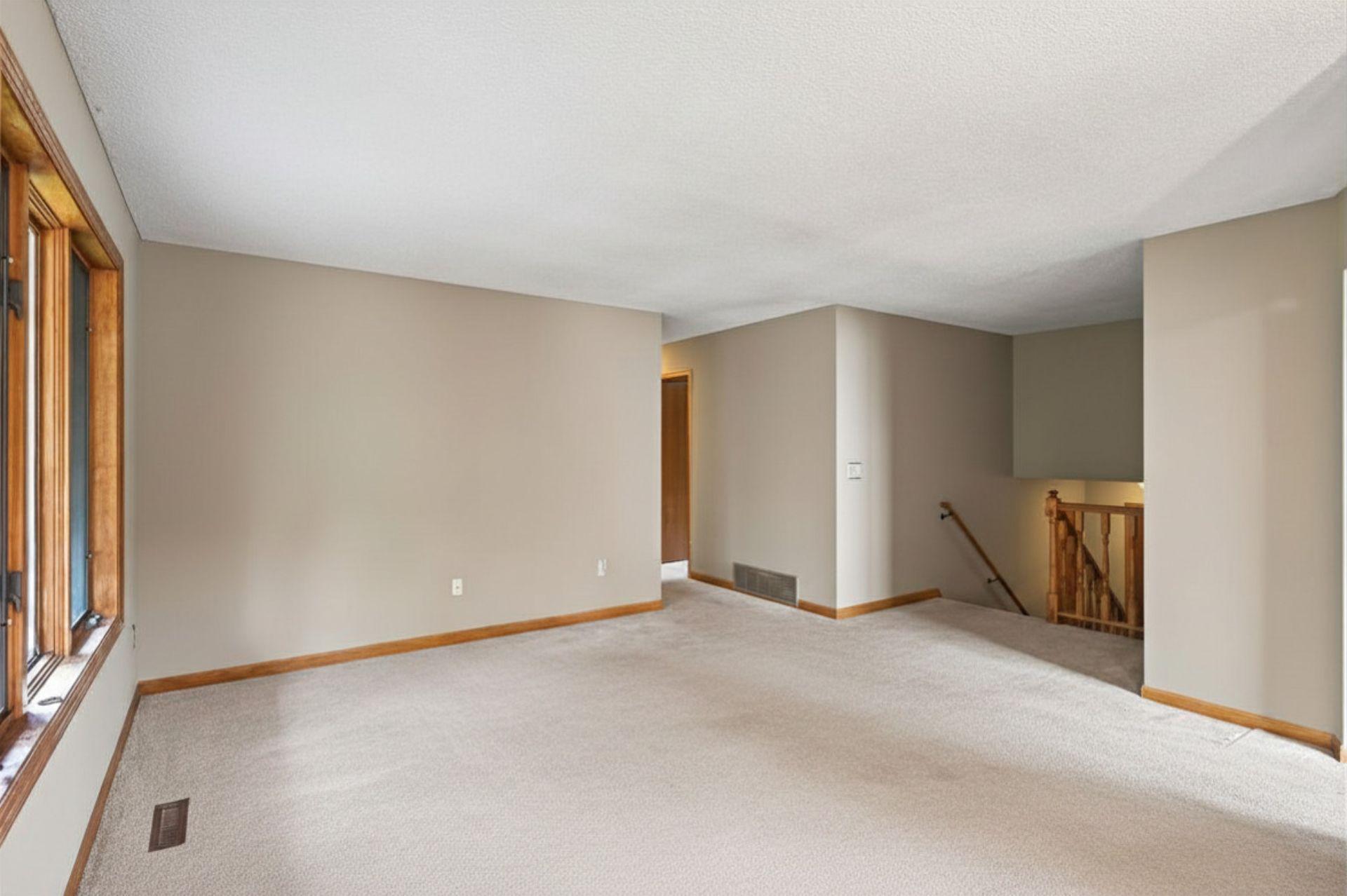 2nd image of 8026 173rd St W, Lakeville, MN 55044 | MLS# 7112233