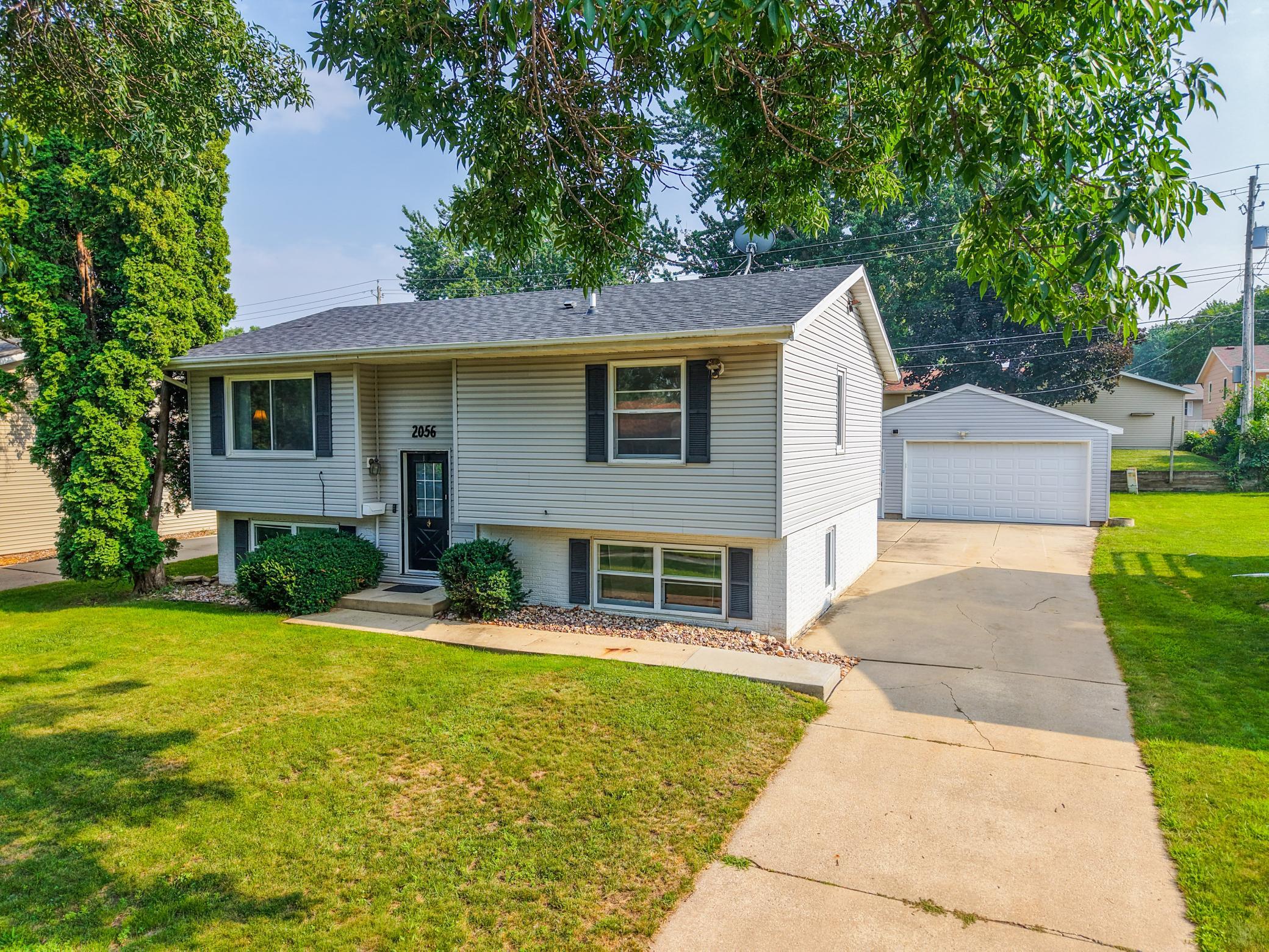 1st image of 2056 44th St Nw, Rochester, MN 55901 | MLS# 7112296