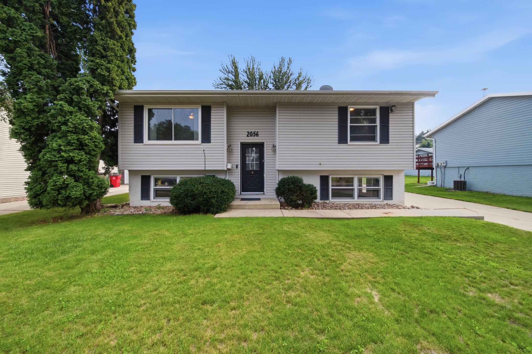 2nd image of 2056 44th St Nw, Rochester, MN 55901 | MLS# 7112296