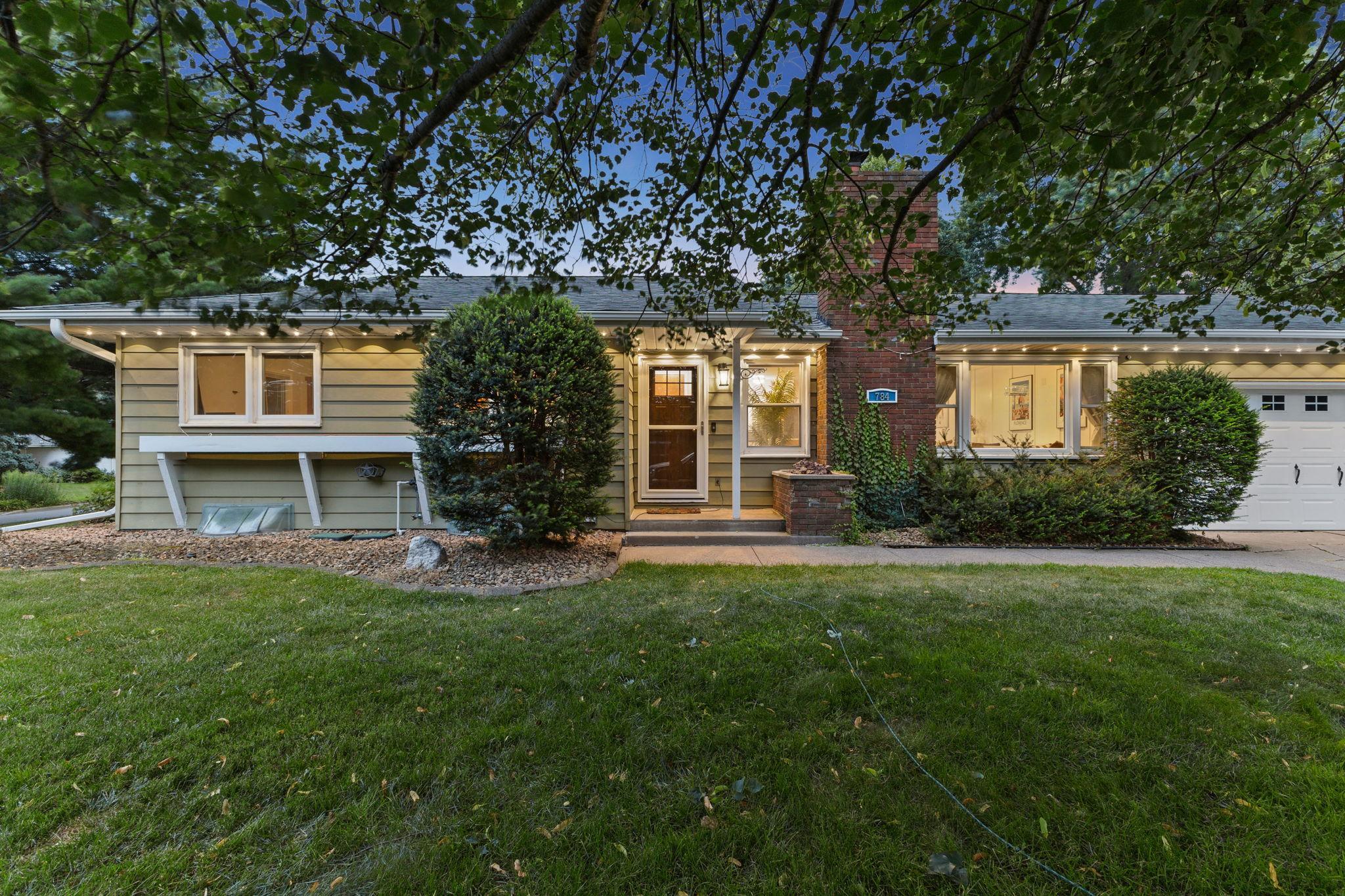 Homes for sale in Mendota Heights, MN | 784 Creek Ave, Mendota Heights, MN 55120 | MLS# 7112305