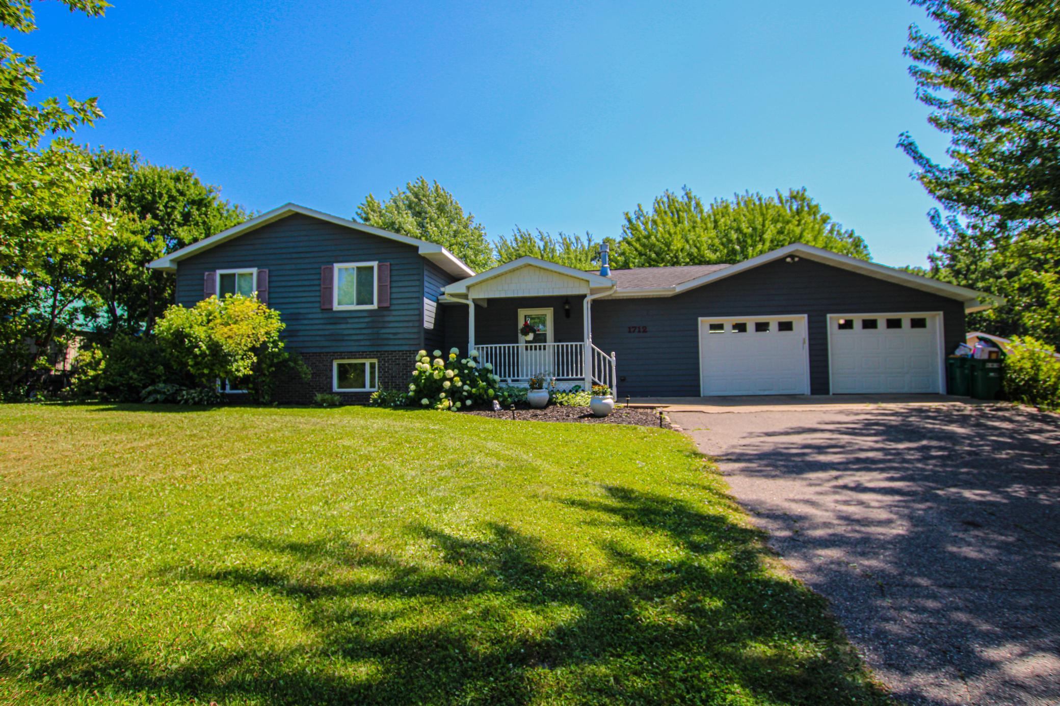 1st image of 1712 Cranberry Ln Ne, Alexandria, MN 56308 | MLS# 7112318