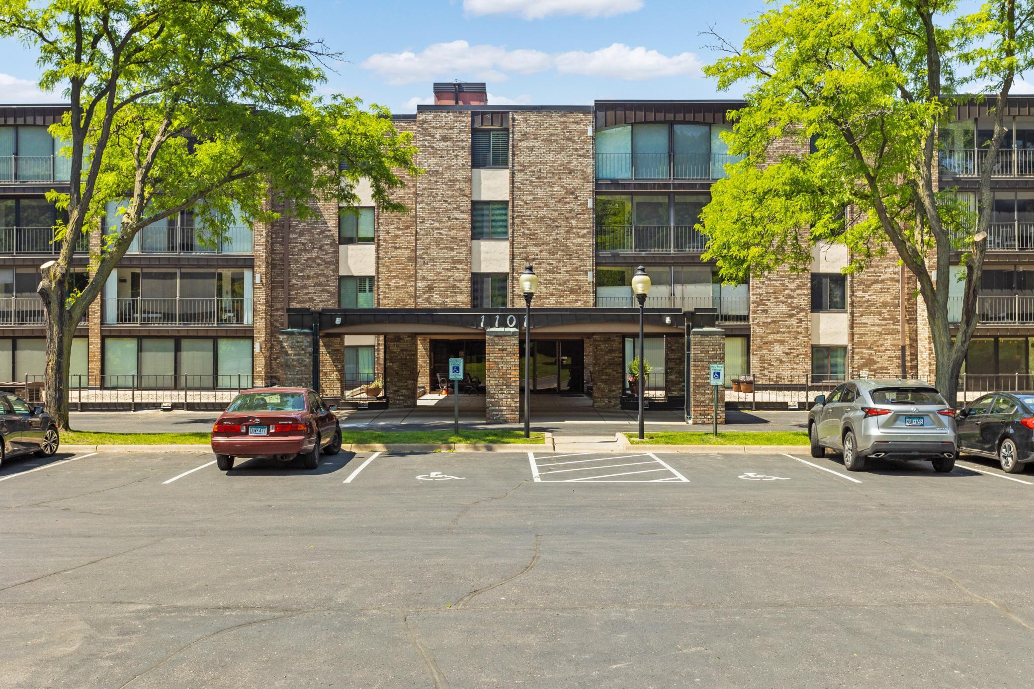 2nd image of 1101 Sibley Memorial Hwy #207, Saint Paul, MN 55118 | MLS# 7112320