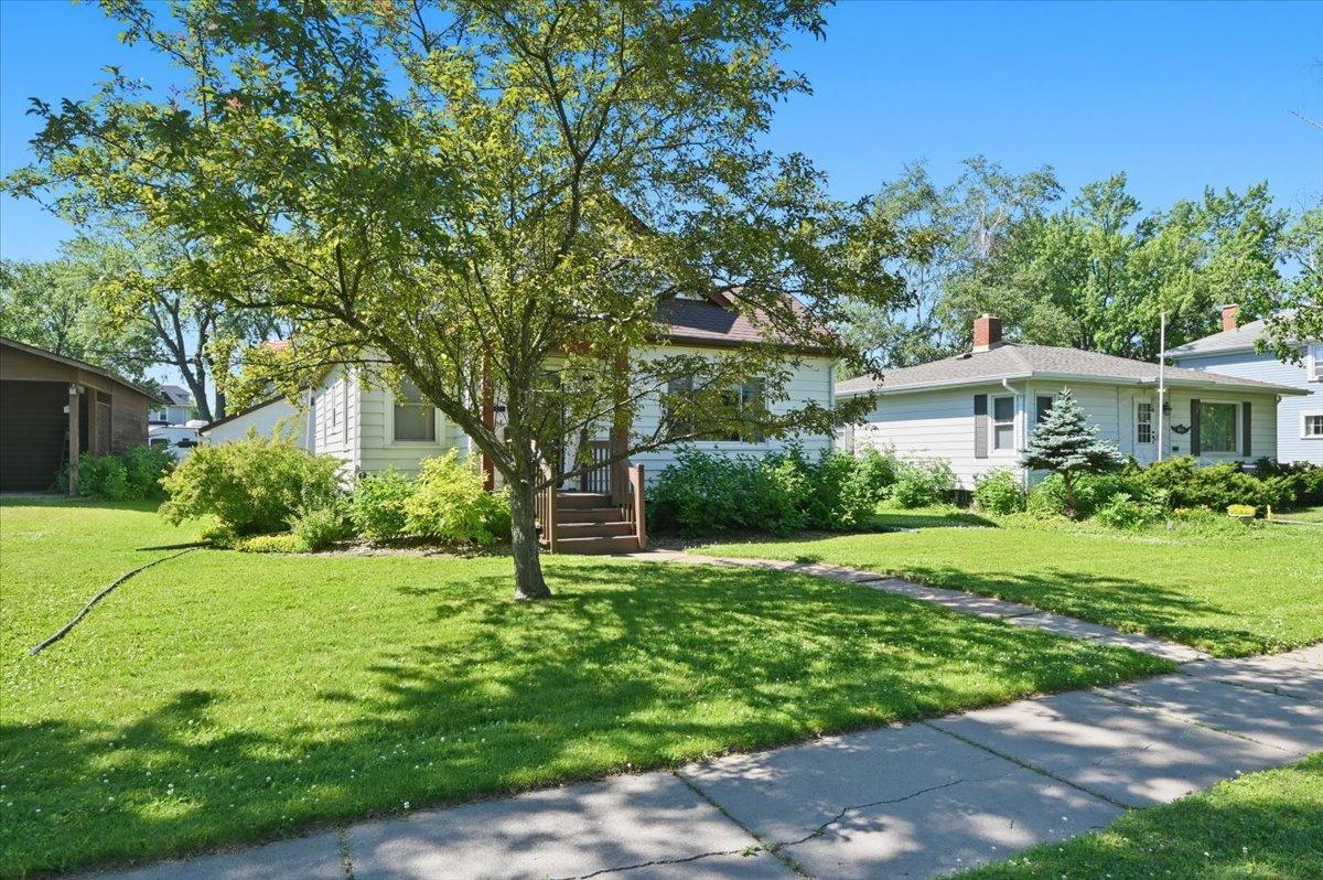 3rd image of 816 N 19Th St, Superior, WI 54880 | MLS# 7112322