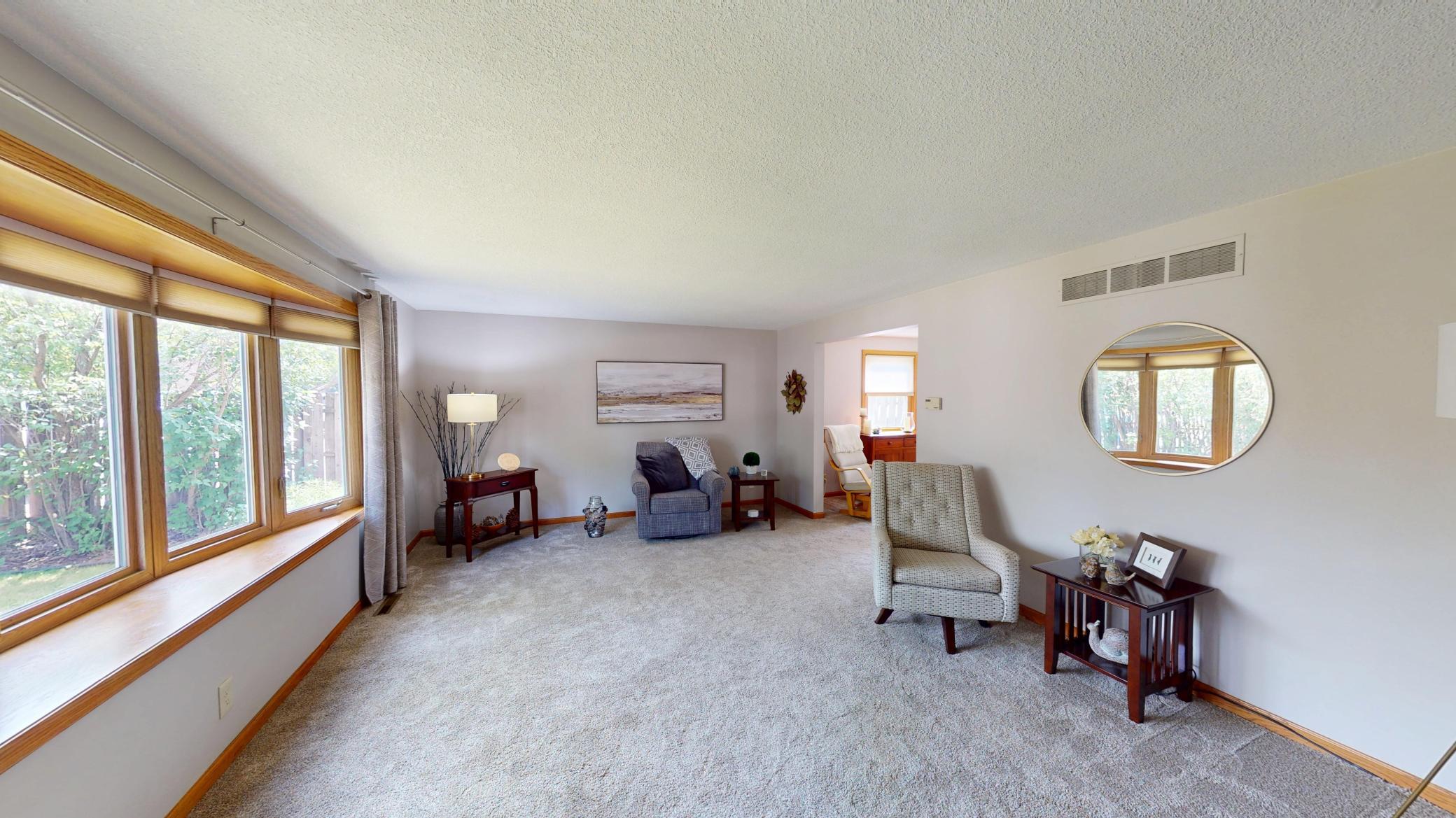 2nd image of 826 Minnie Maddern St, Albert Lea, MN 56007 | MLS# 7112335