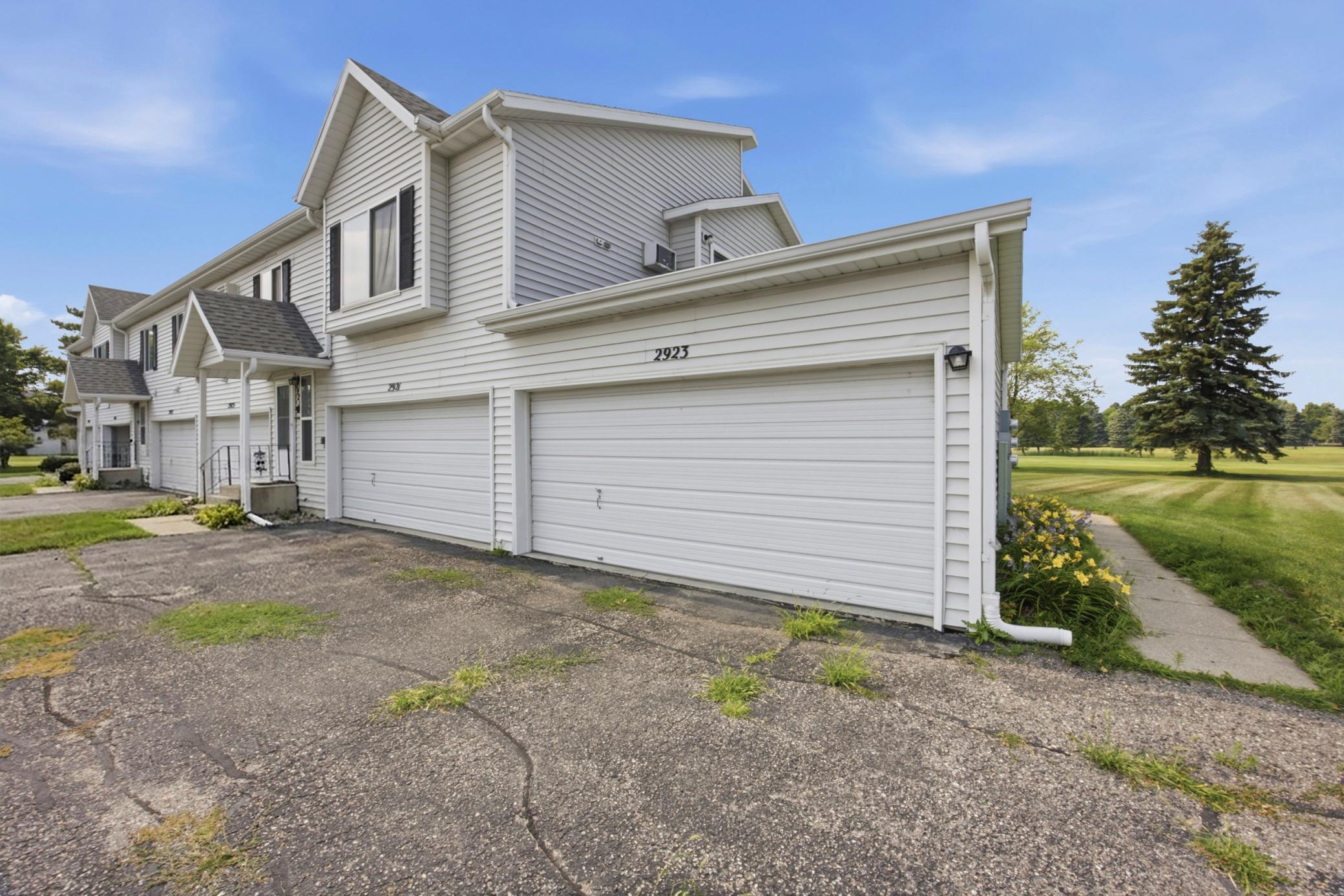 27th image of 2923 32nd St S, Moorhead, MN 56560 | MLS# 7112348