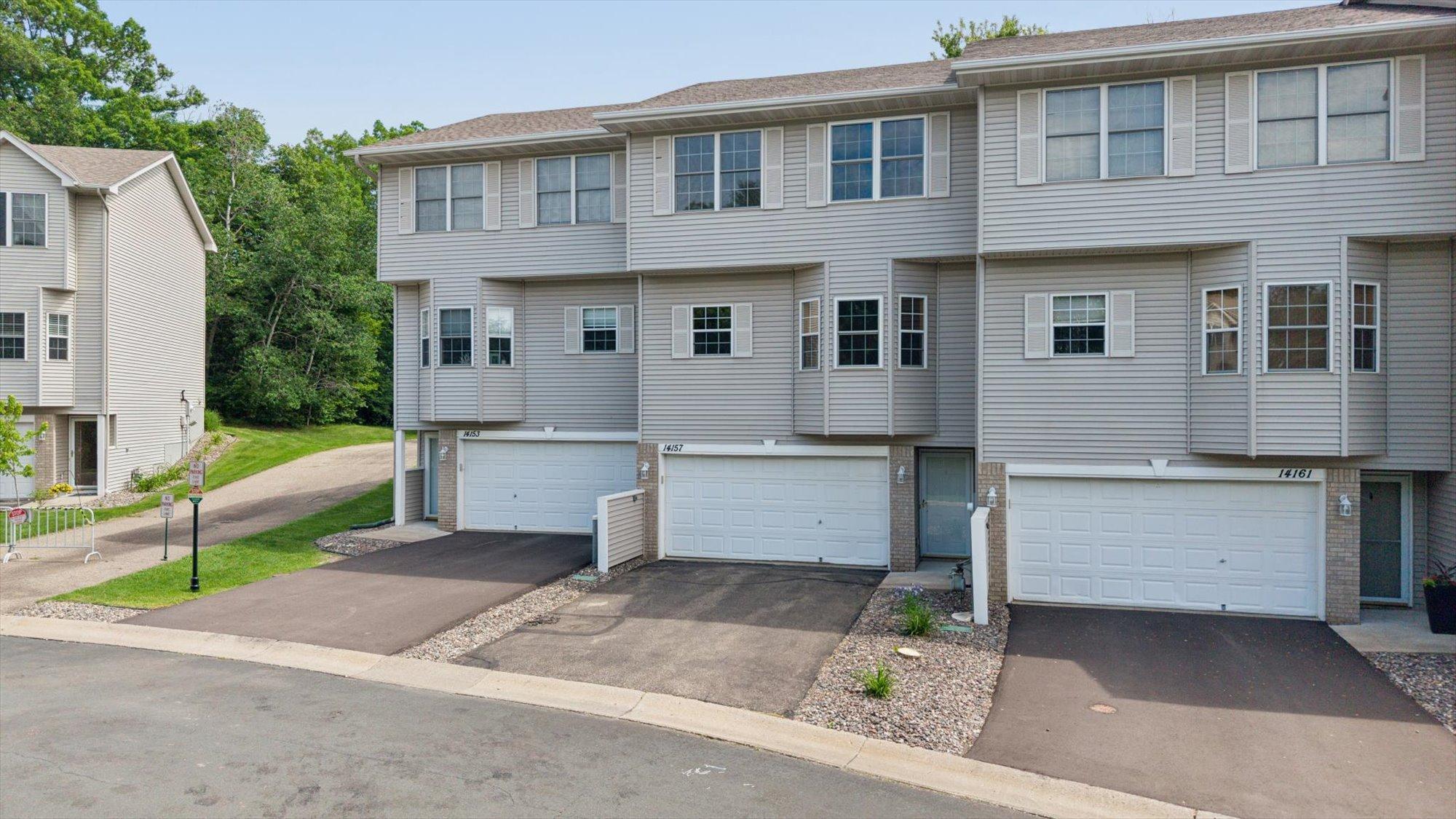 2nd image of 14157 43rd Ave N, Plymouth, MN 55446 | MLS# 7112355
