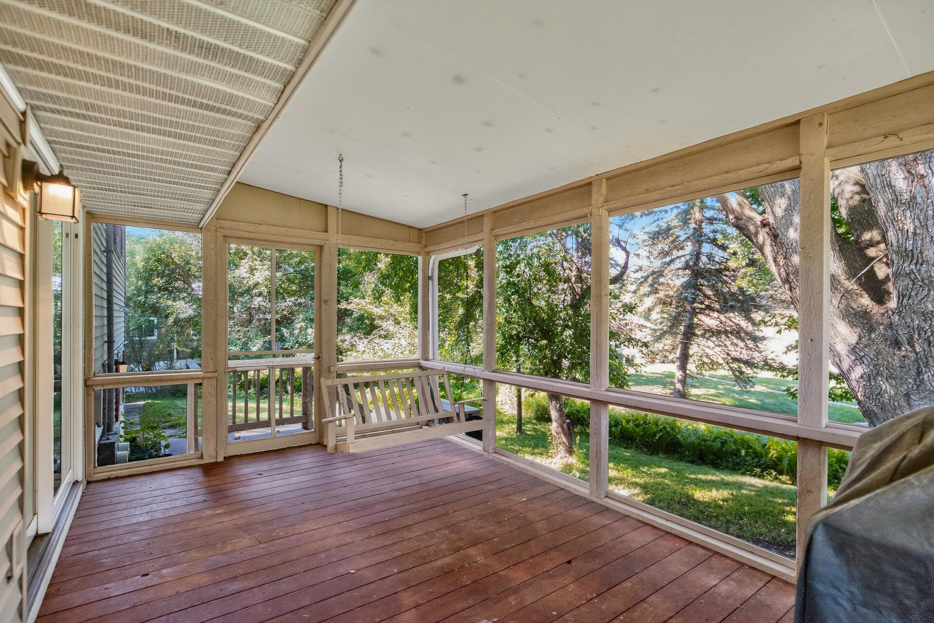 2nd image of 10704 Prescott Ct, Burnsville, MN 55337 | MLS# 7112371