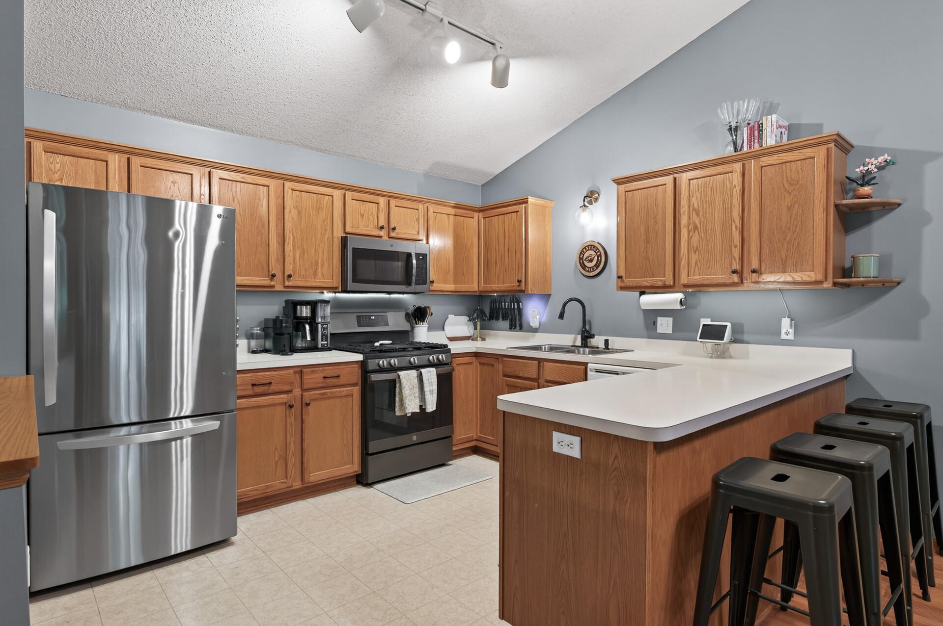 3rd image of 1836 County Hwy 10, Minneapolis, MN 55432 | MLS# 7112380
