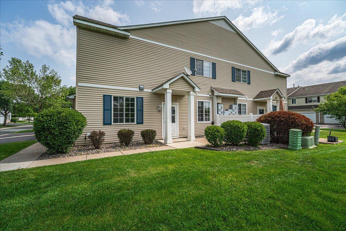 2nd image of 18037 96th Ave N, Maple Grove, MN 55311 | MLS# 7112406