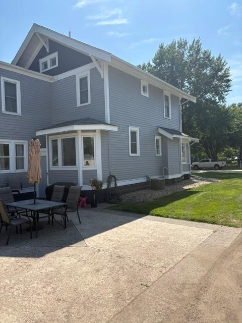 Homes for sale in Windom, MN | 1345 6Th Ave N, Windom, MN 56101 | MLS# 7112440