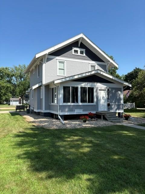 Homes for sale in Windom, MN | 1345 6th Ave N, Windom, MN 56101 | MLS# 7112440