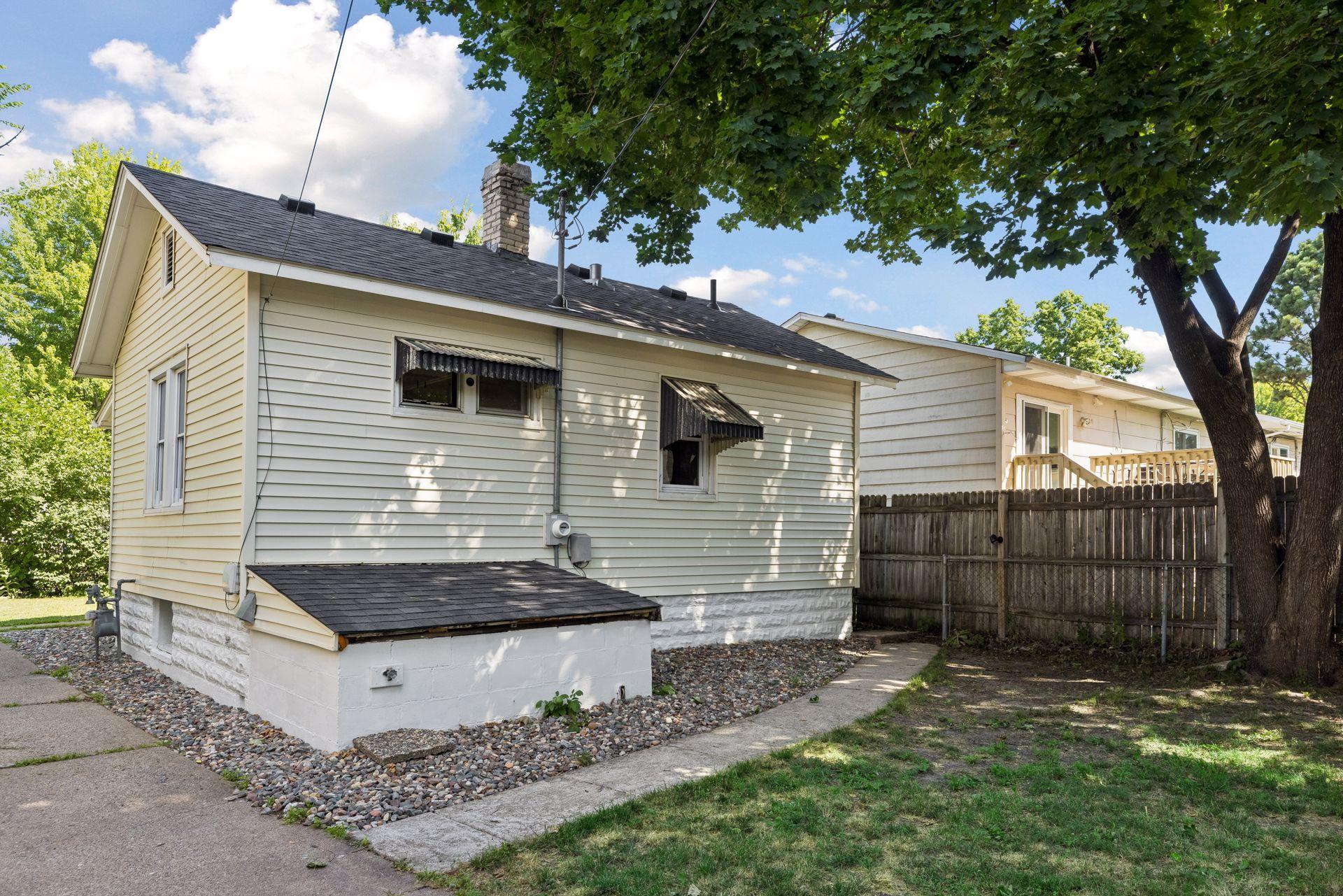 9th image of 2442 Stewart Ave, Saint Paul, MN 55116 | MLS# 7112441