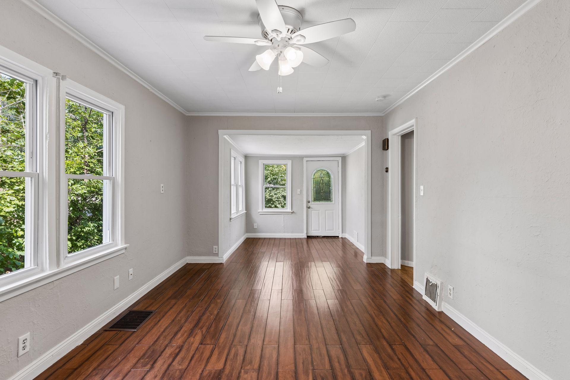 2nd image of 2442 Stewart Ave, Saint Paul, MN 55116 | MLS# 7112441