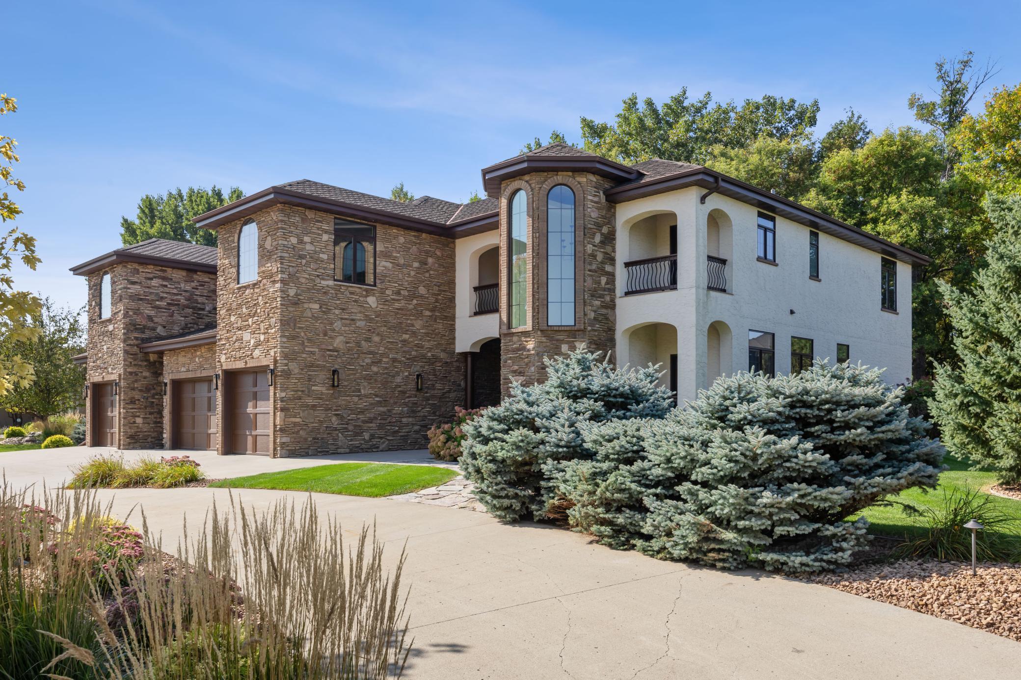 2nd image of 2010 5th St E, West Fargo, ND 58078 | MLS# 7112546