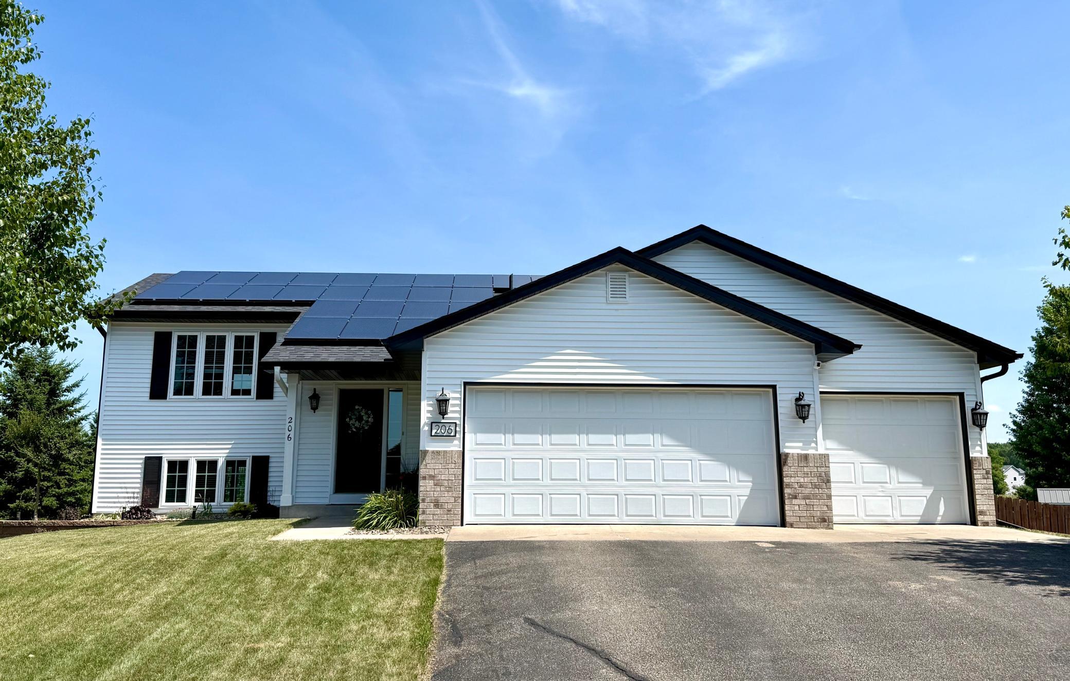 1st image of 206 Spring Wheat Dr, Dundas, MN 55019 | MLS# 7112606