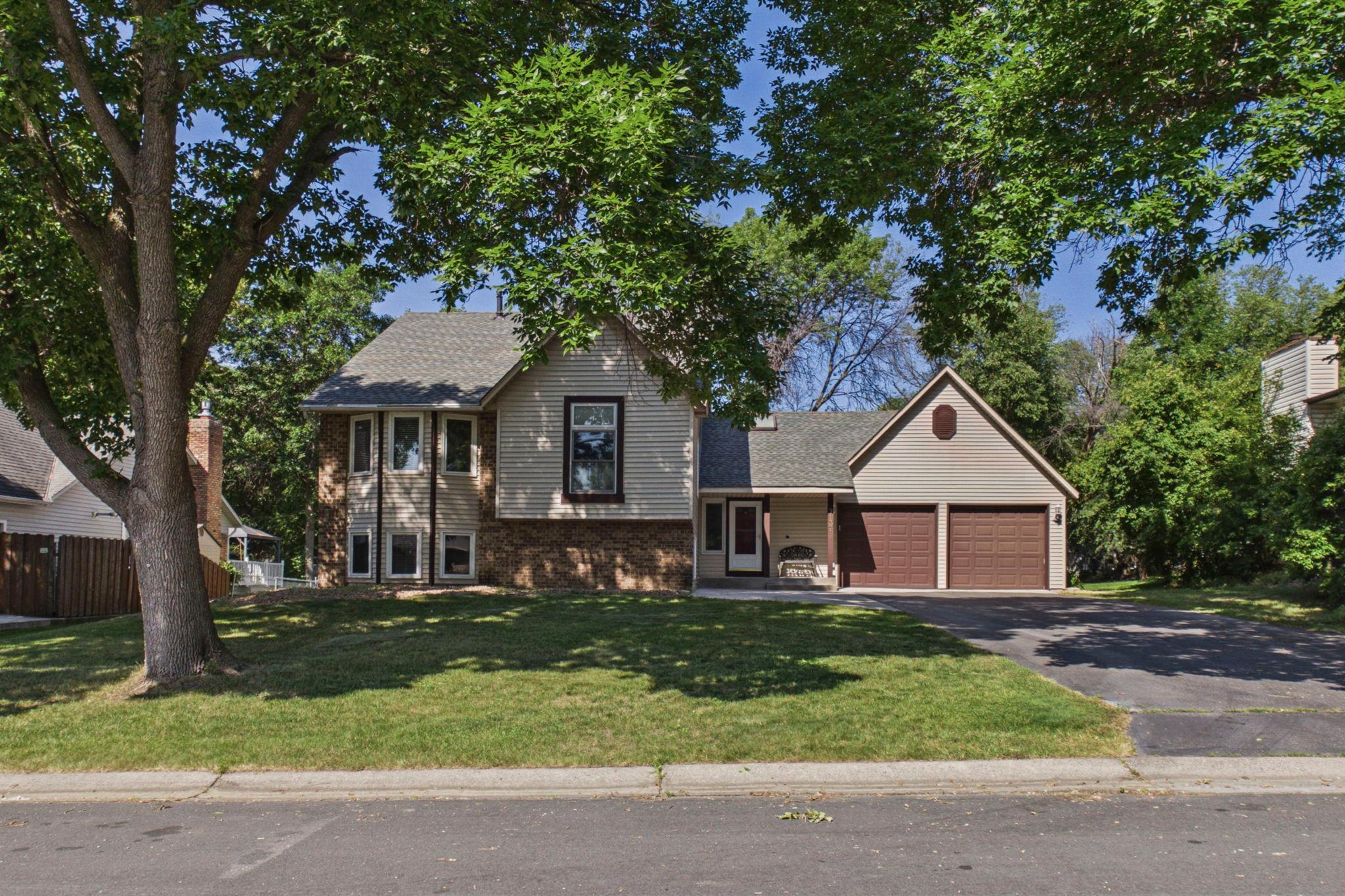 1st image of 9137 Polaris Ln N, Maple Grove, MN 55369 | MLS# 7112615