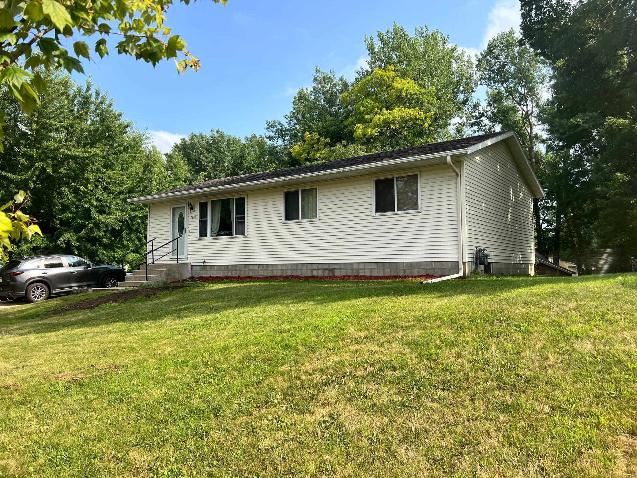2nd image of 2208 Darling Ave E, Alexandria, MN 56308 | MLS# 7112674