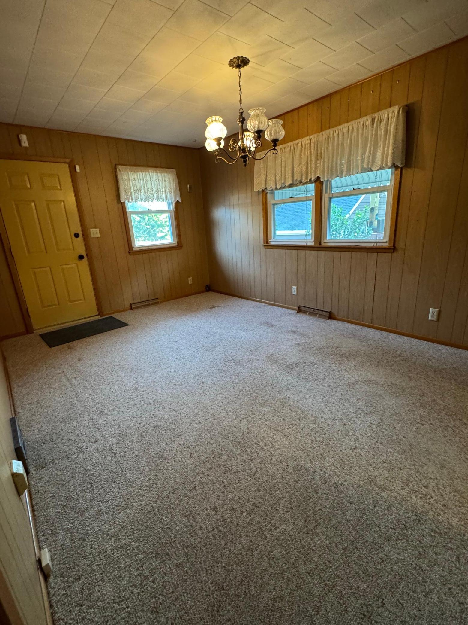 2nd image of 1409 6th Ave Nw, Austin, MN 55912 | MLS# 7112712