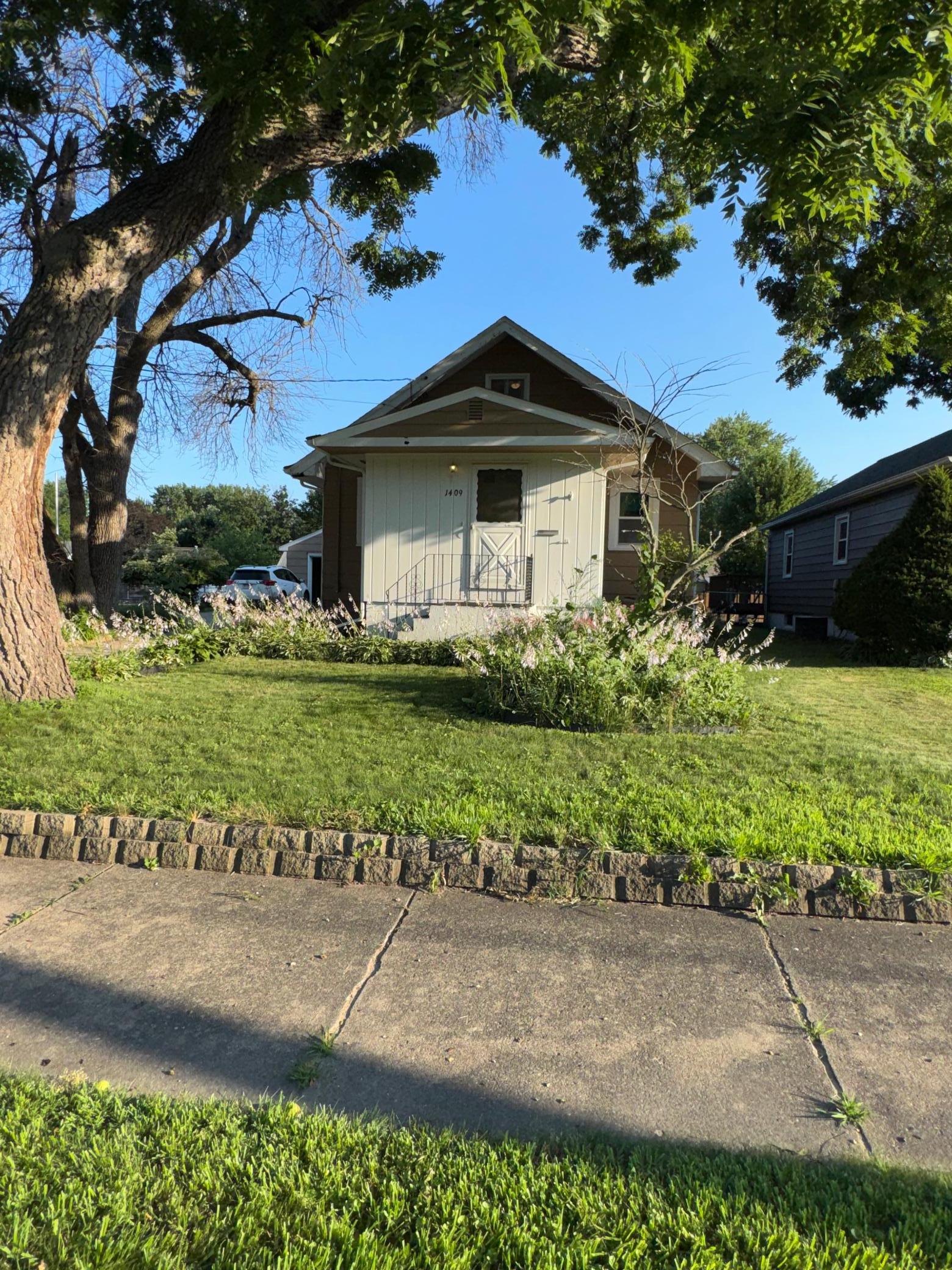 1st image of 1409 6th Ave Nw, Austin, MN 55912 | MLS# 7112712