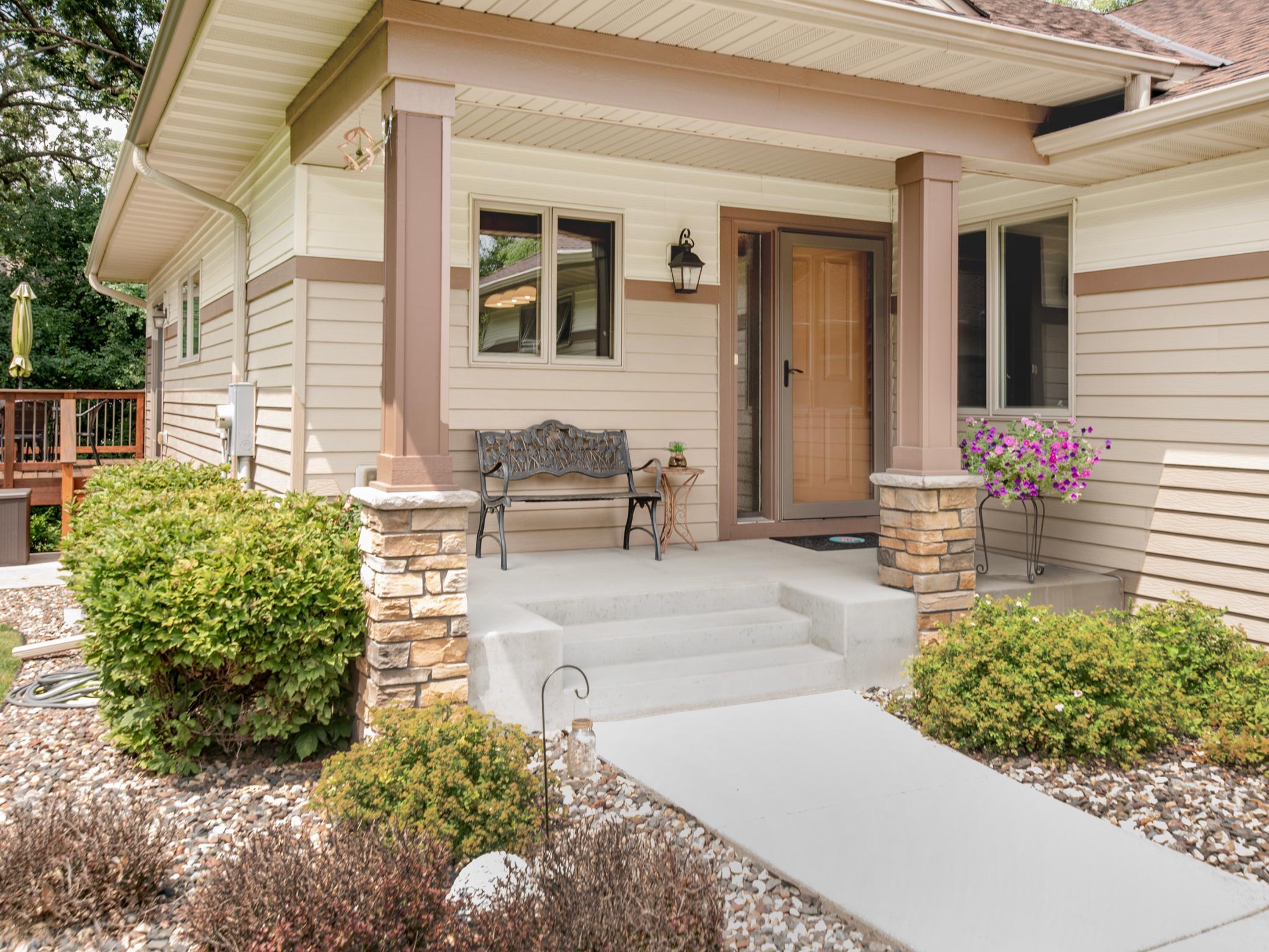 3rd image of 2621 Cardinal Ct, Saint Paul, MN 55109 | MLS# 7112718