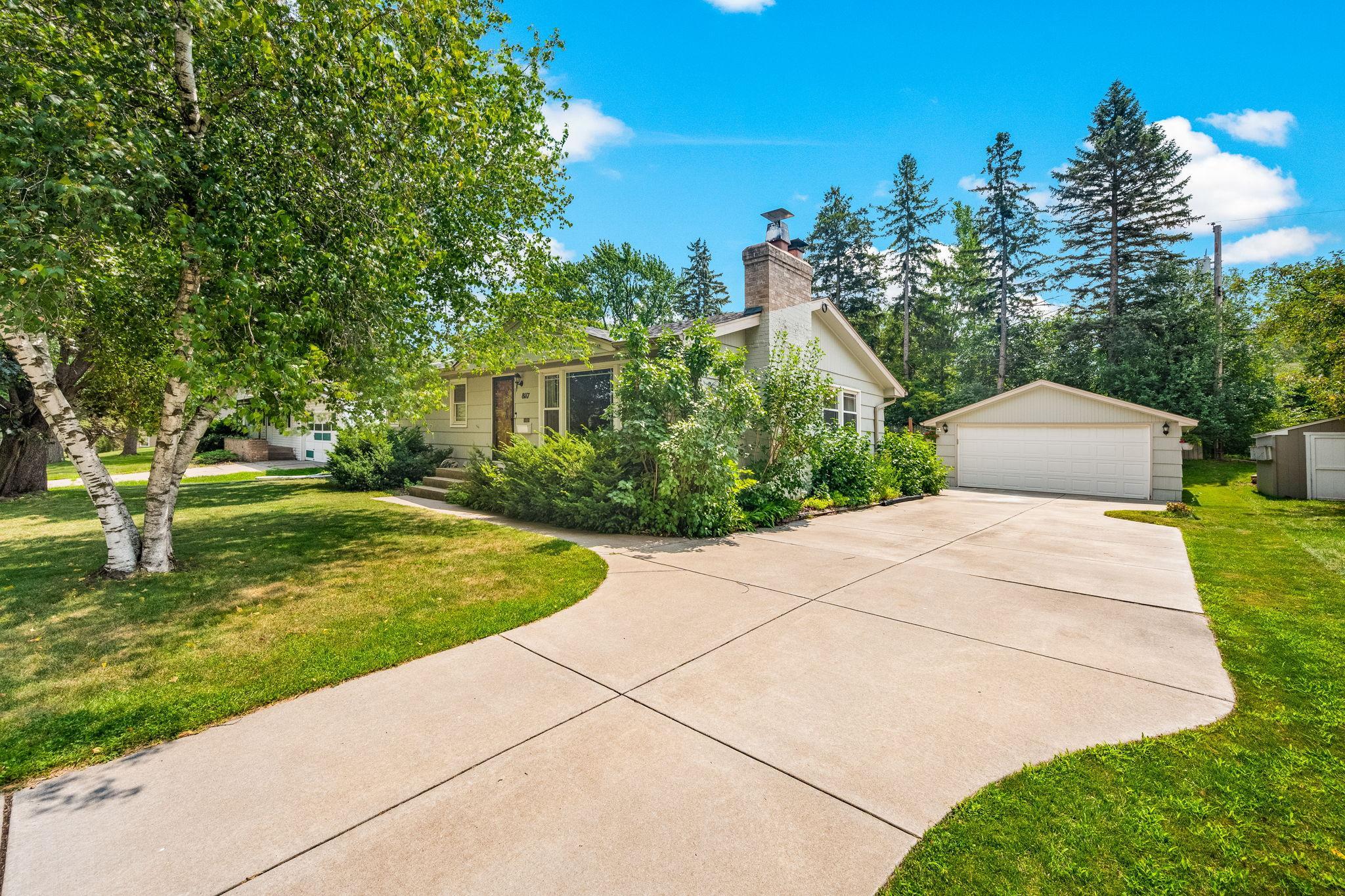2nd image of 8117 33rd Pl N, Crystal, MN 55427 | MLS# 7112734