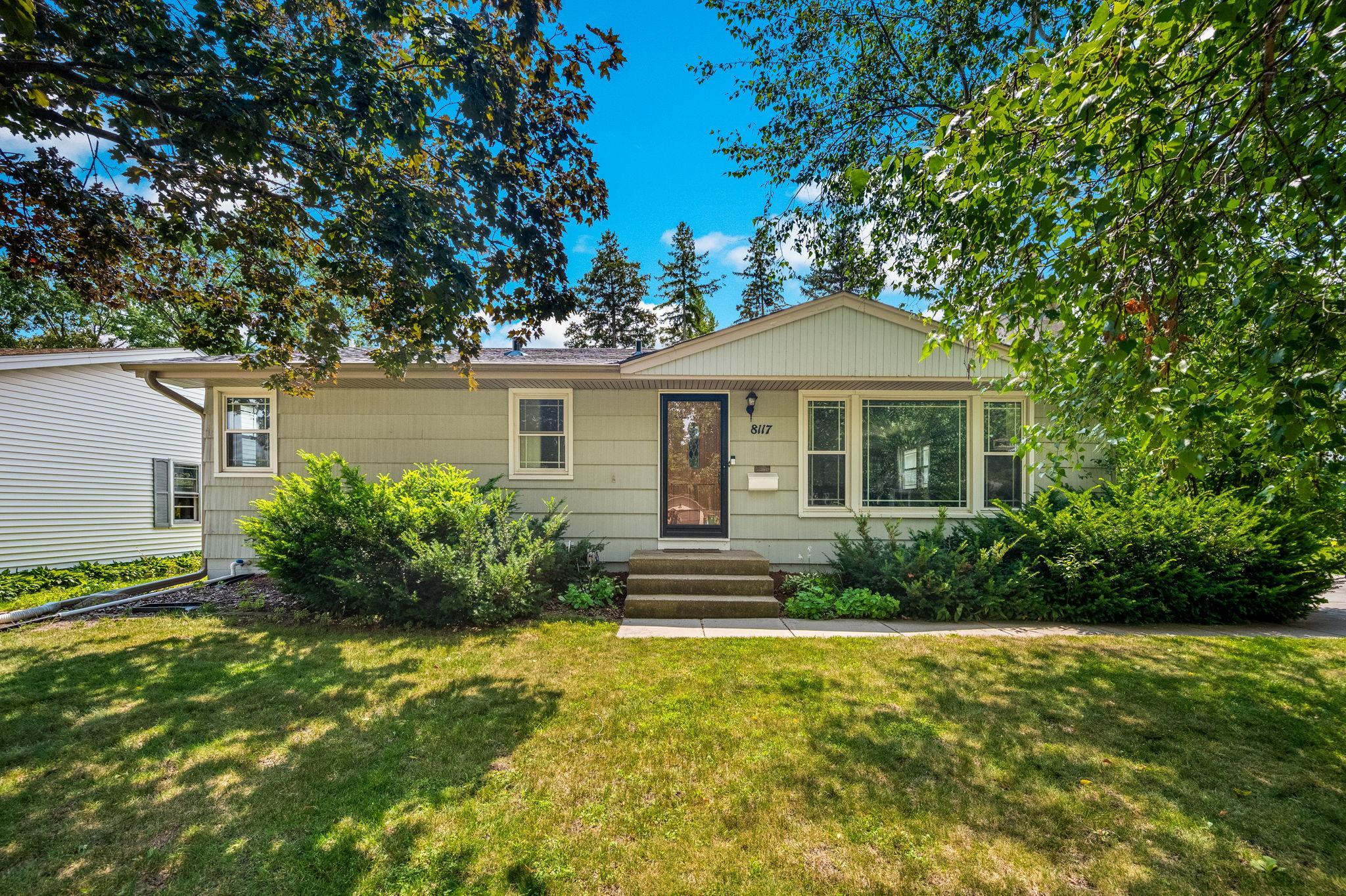 1st image of 8117 33rd Pl N, Crystal, MN 55427 | MLS# 7112734