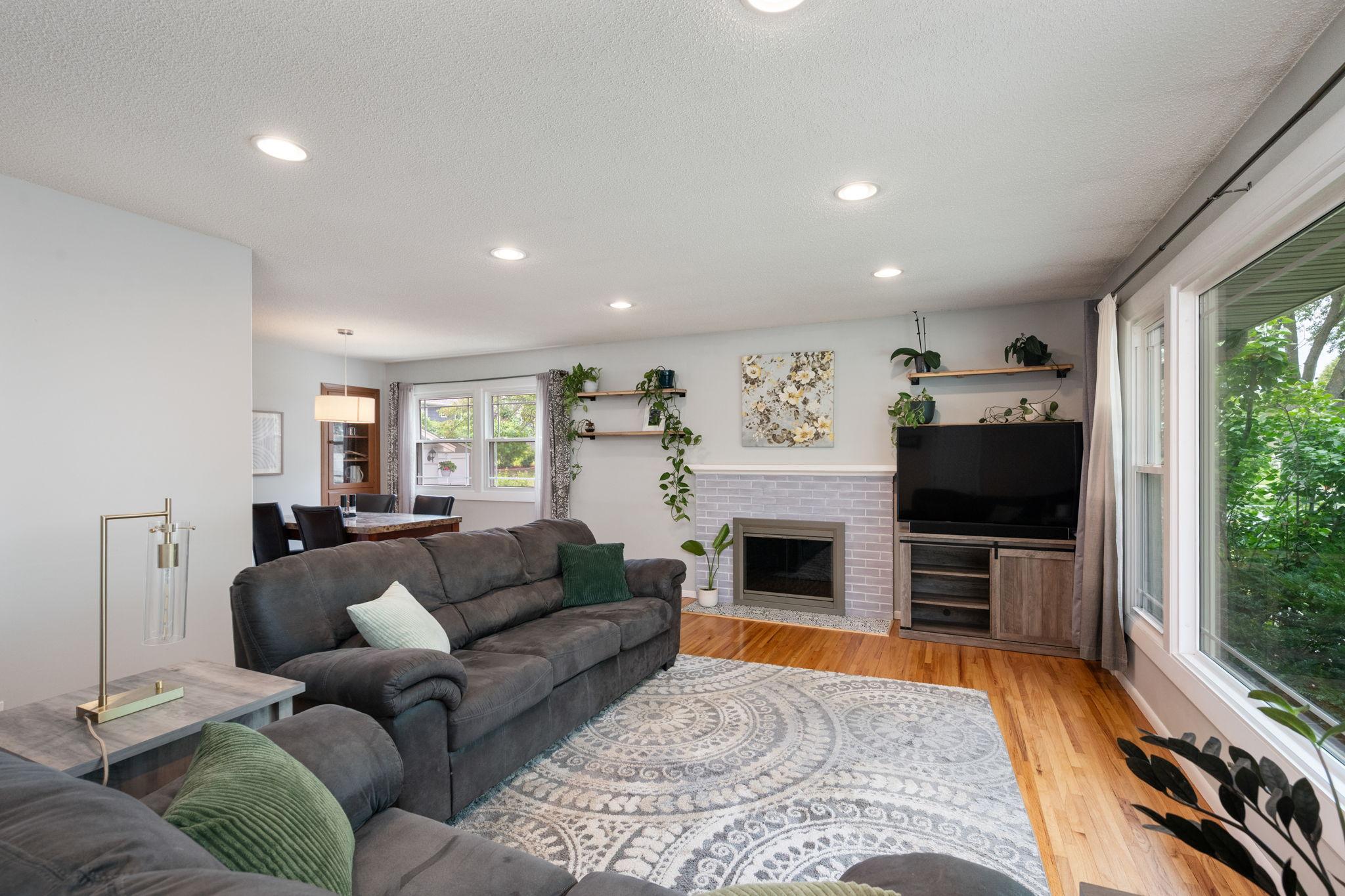 4th image of 8117 33Rd Pl N, Crystal, MN 55427 | MLS# 7112734