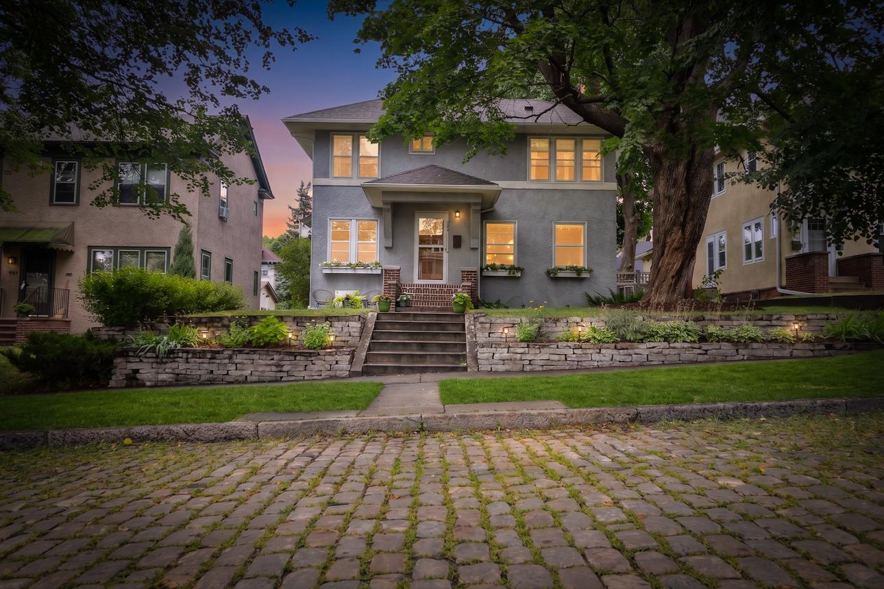 2nd image of 899 Osceola Ave, Saint Paul, MN 55105 | MLS# 7112765