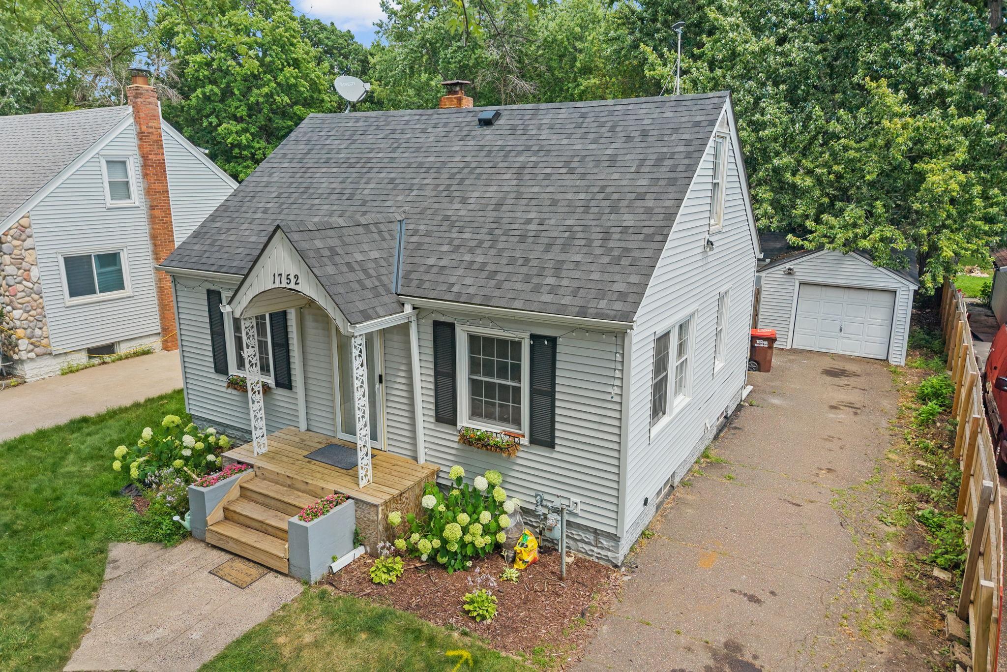 Homes for sale in Maplewood, MN | 1752 Flandrau St, Maplewood, MN 55109 | MLS# 7112805
