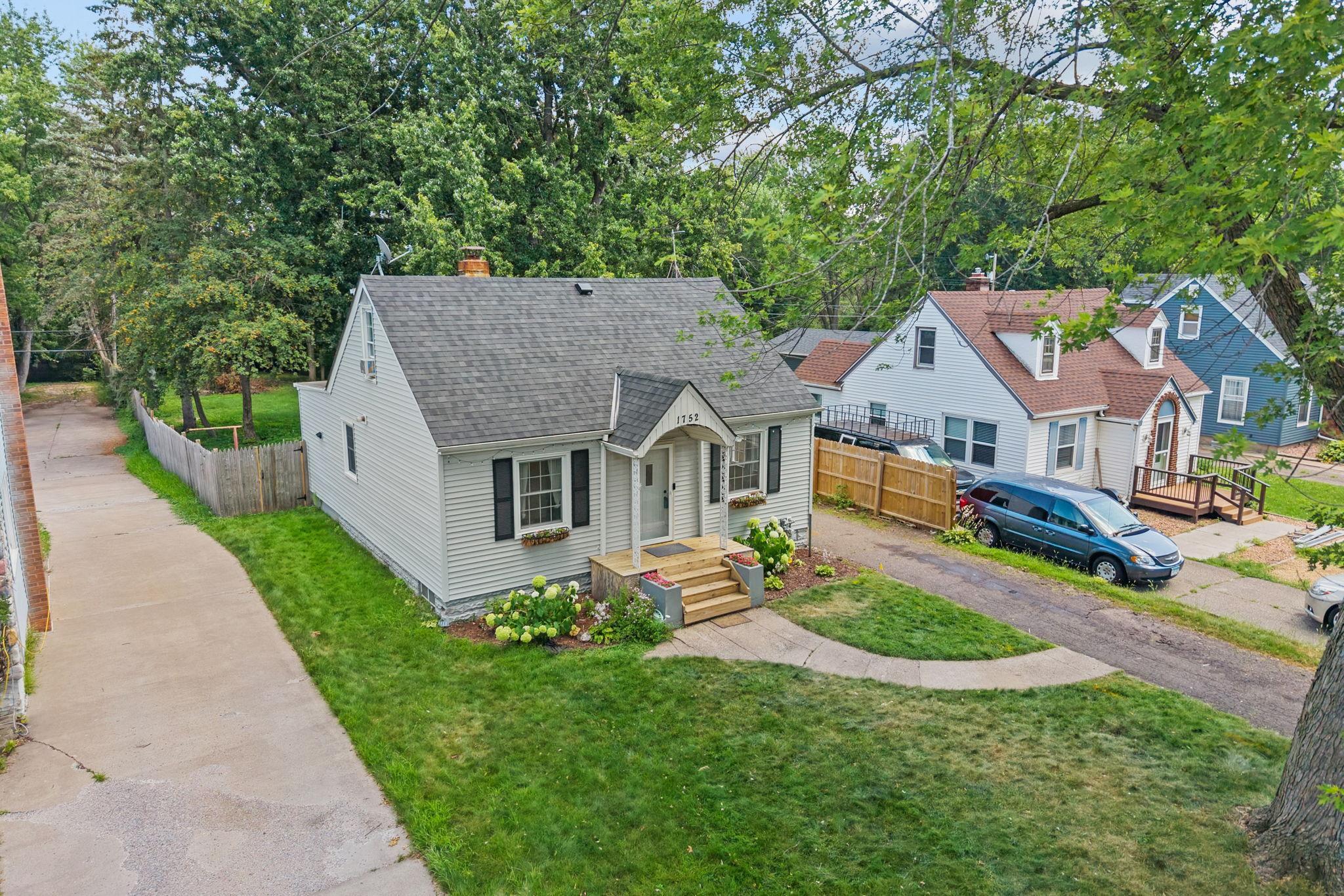 Homes for sale in Maplewood, MN | 1752 Flandrau St, Maplewood, MN 55109 | MLS# 7112805