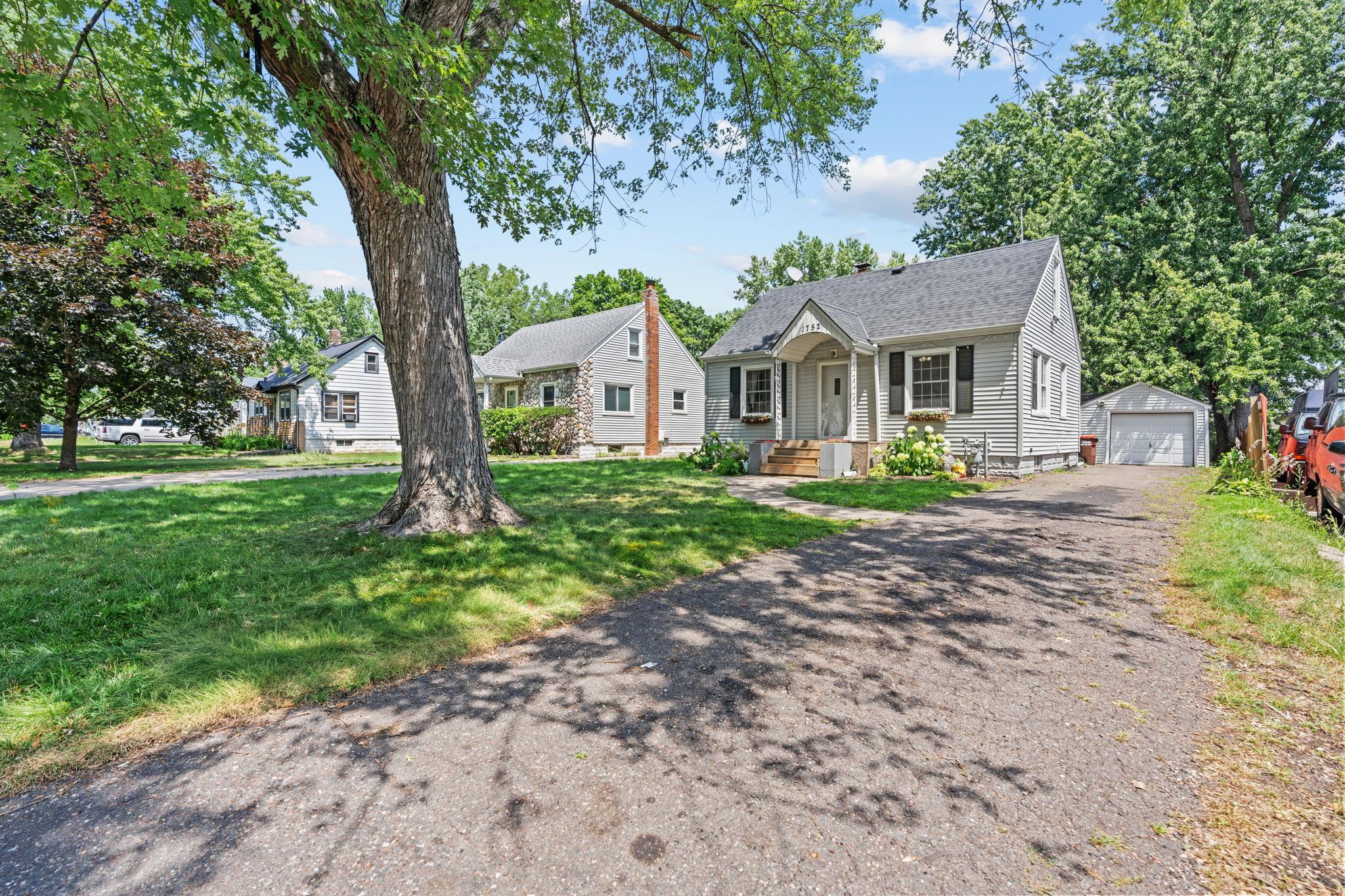 Homes for sale in Maplewood, MN | 1752 Flandrau St, Maplewood, MN 55109 | MLS# 7112805